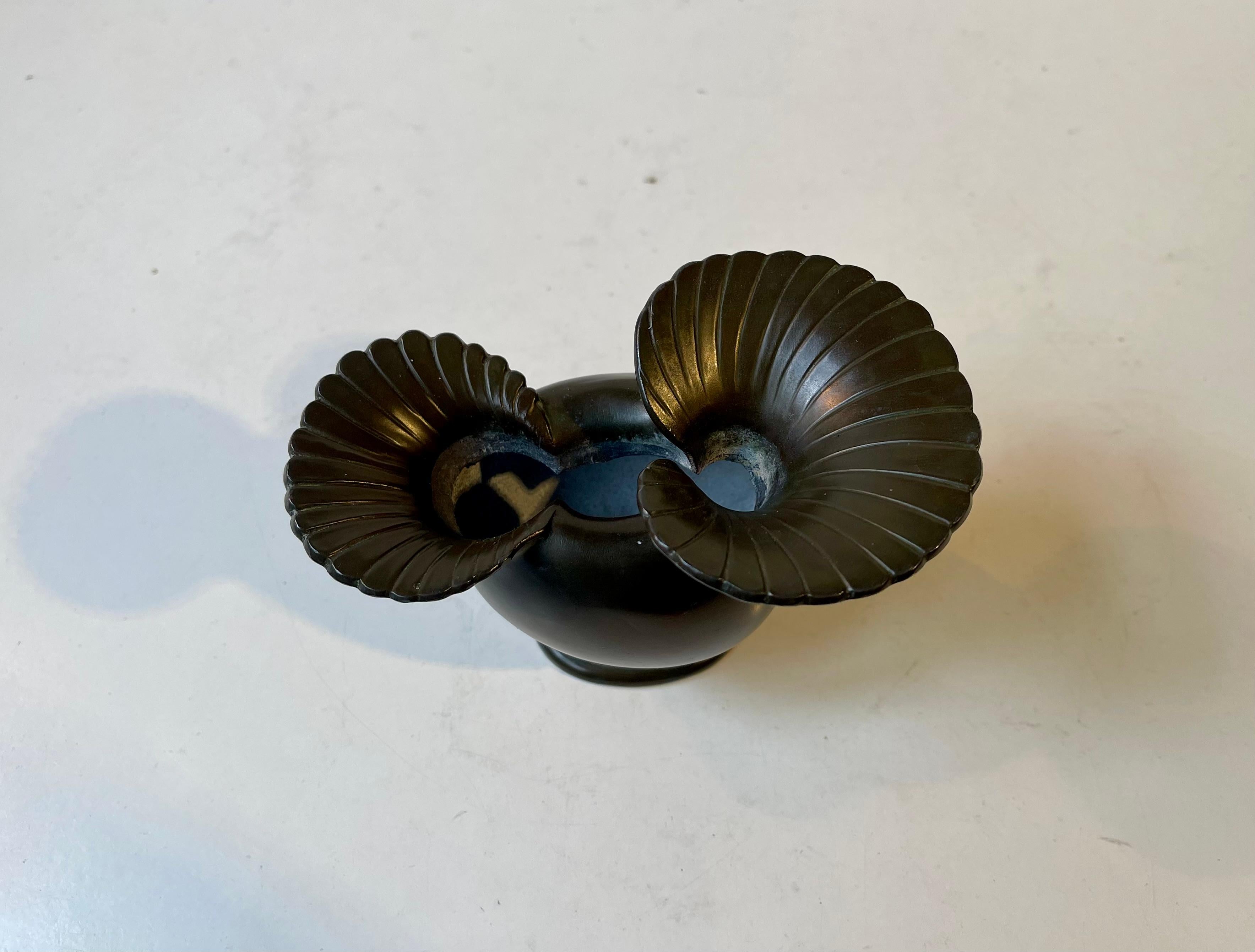 Patinato Vaso Art Deco Diskometal 'Hen' di Just Andersen, anni '30