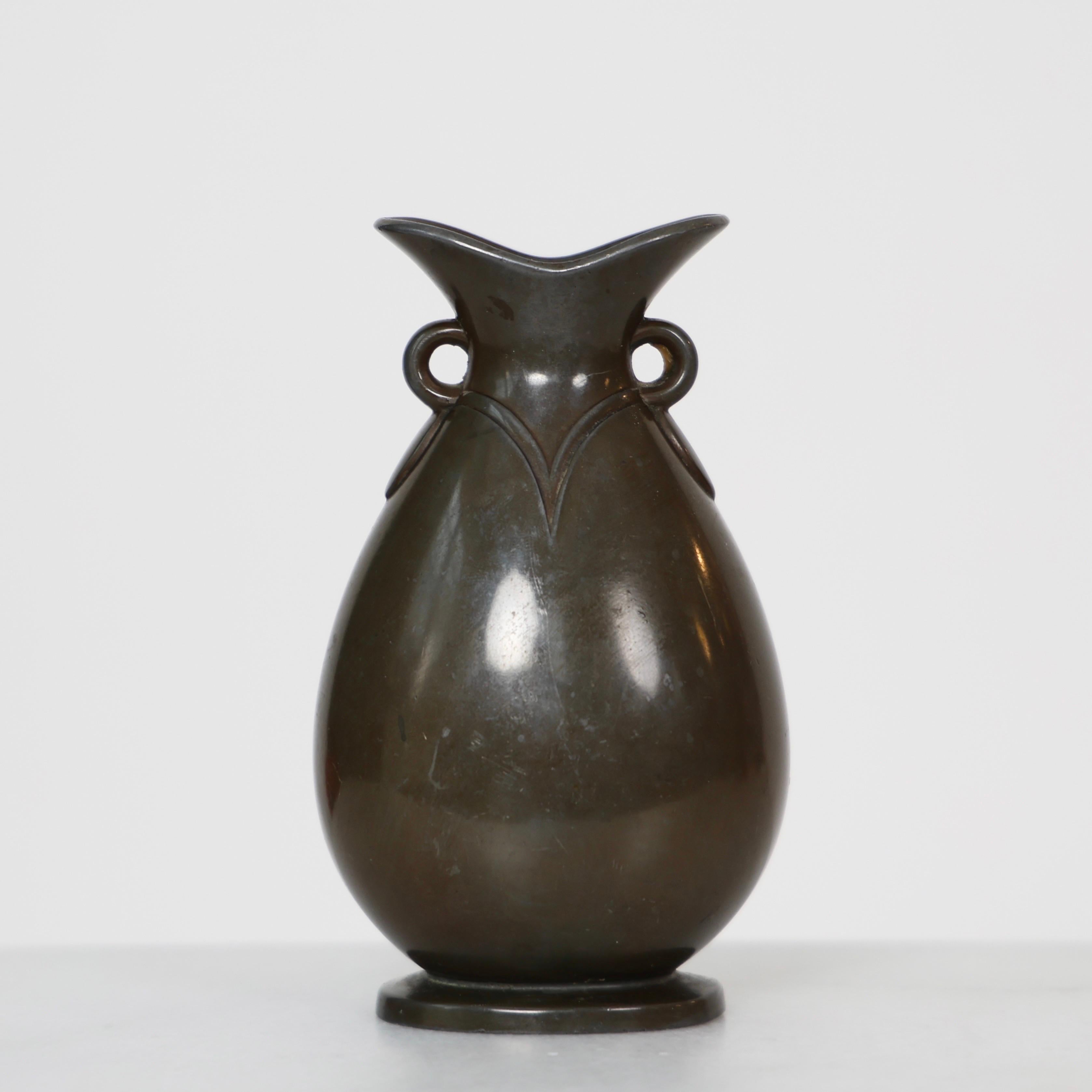 Metallo Art Deco Diskometal Vase by Just Andersen, 1920s, Denmark in vendita