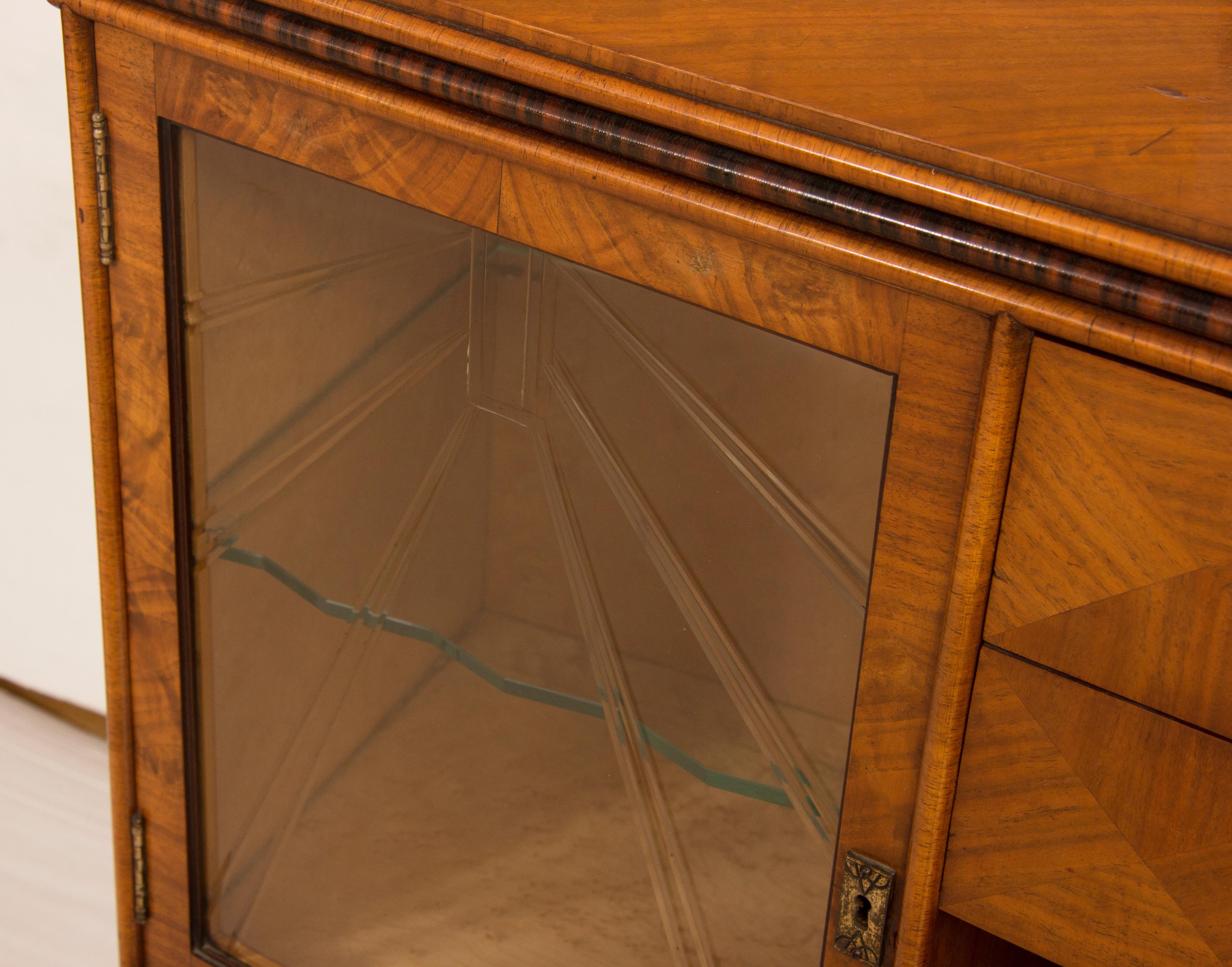 Art Deco Display Cabinet Bookcase In Good Condition In London, GB