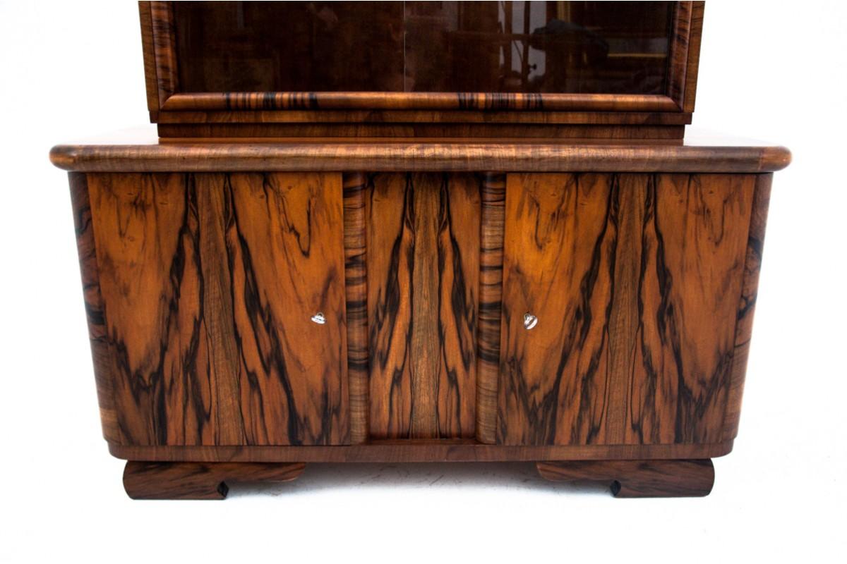 Art Deco display cabinet from the 1940s, Poland. For Sale 1