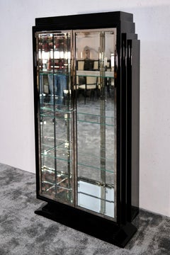 Vitrine Art Deco en noir avec intérieur en miroir et verre, France années 1930