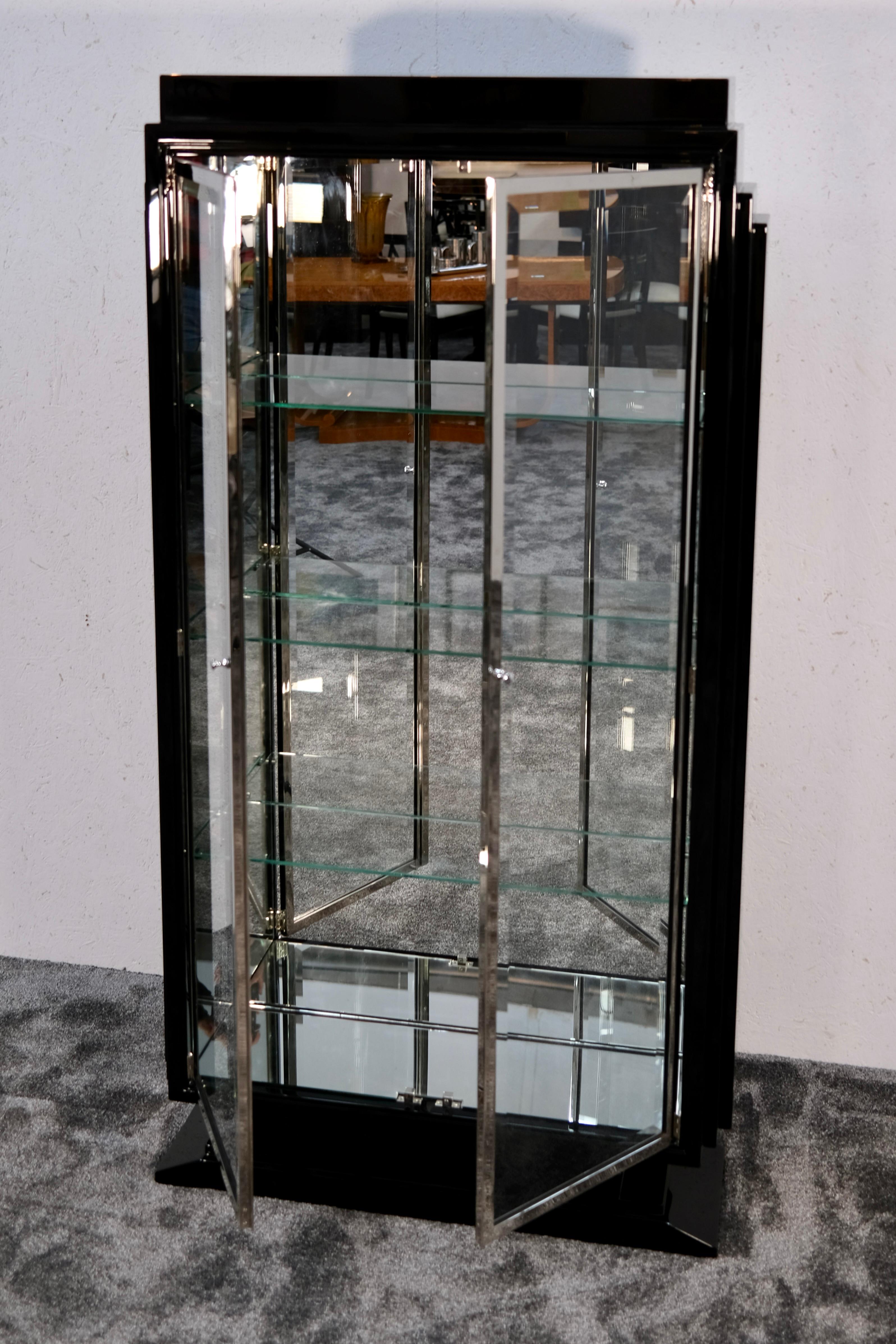 Vitrina Art Decó Negra con Interior de Espejo y Cristal, Francia Años 30 Vidrio en venta