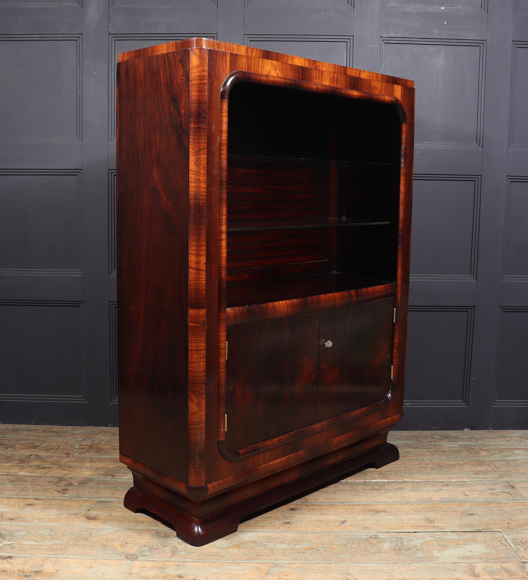 Art Deco Display Cabinet in Rosewood  In Excellent Condition For Sale In Paddock Wood Tonbridge, GB