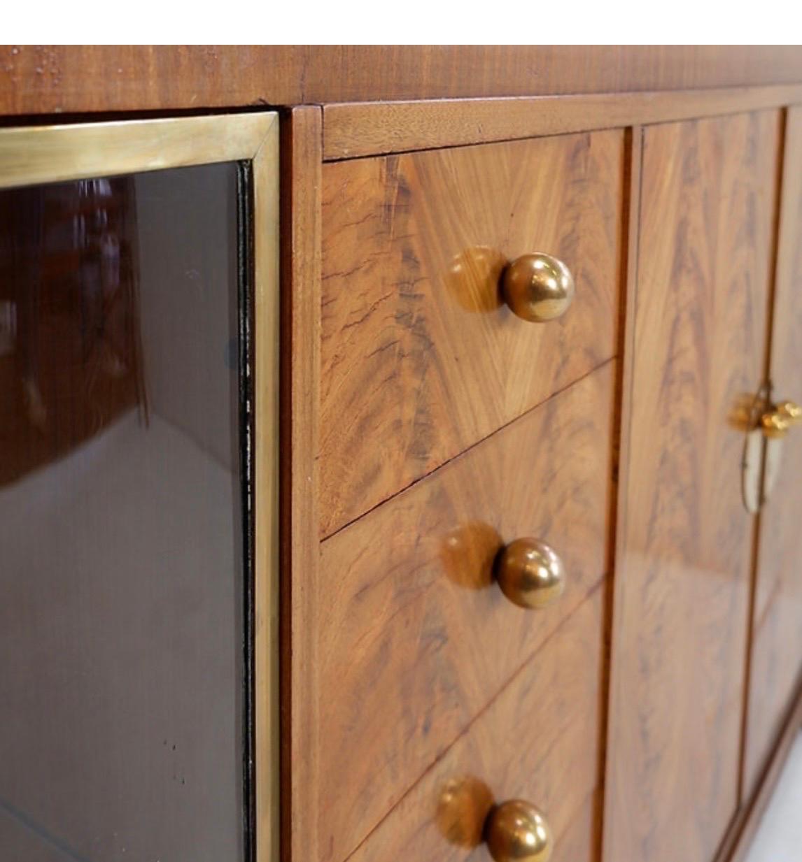 Art deco display cabinet in walnut veneer - Circa 1930 For Sale 1