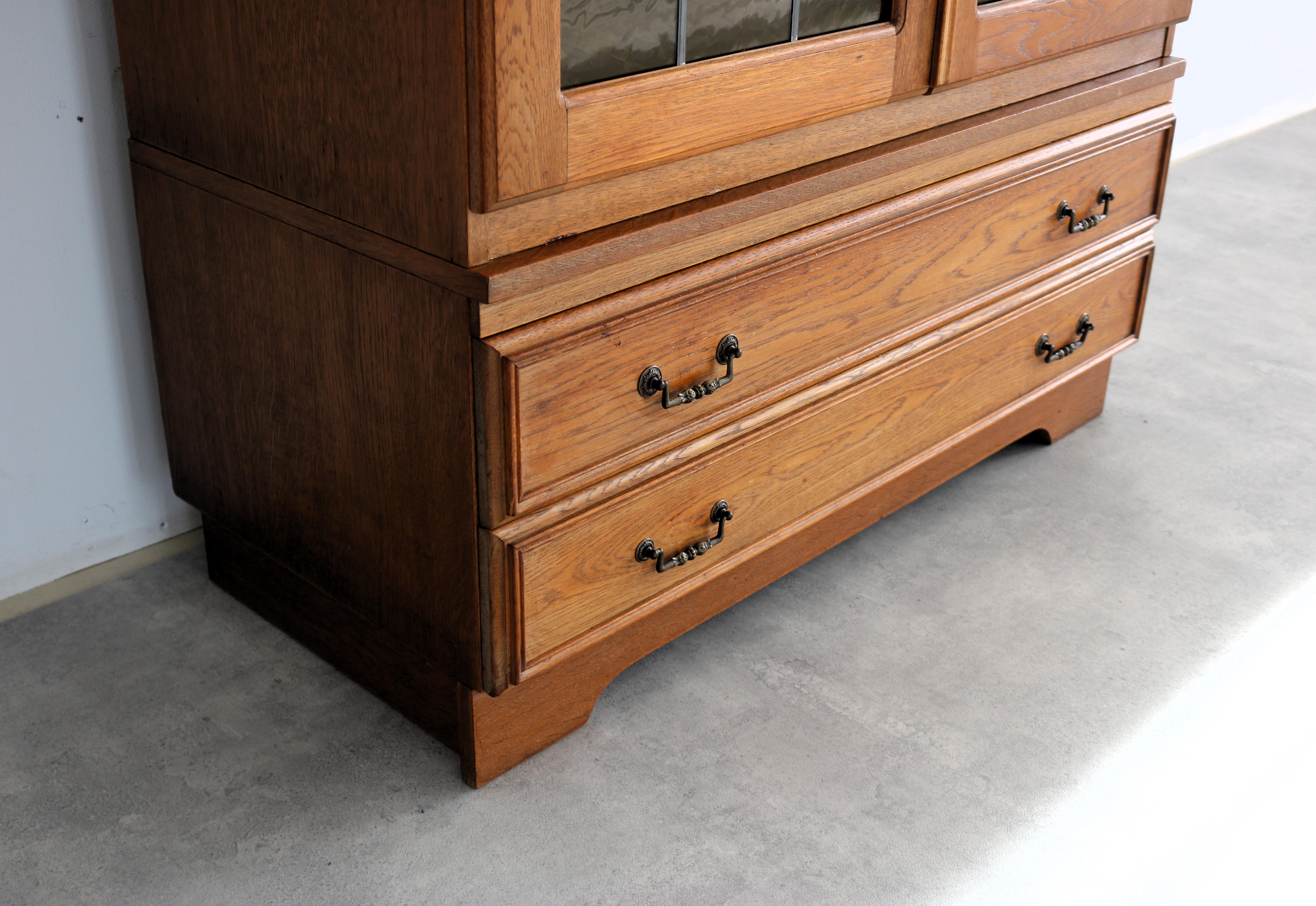  art deco display cabinet  sideboard  1950s In Good Condition For Sale In GRONINGEN, NL