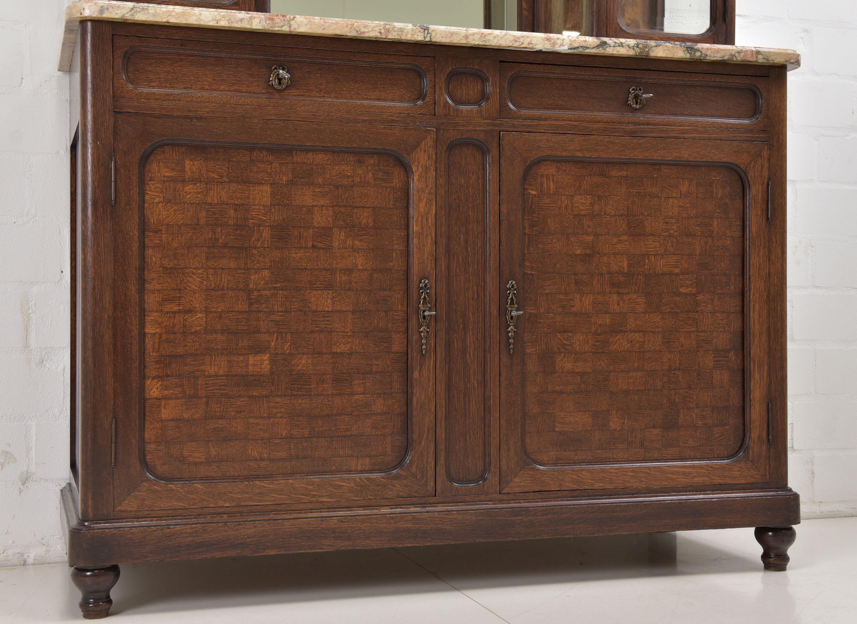 Art Deco Display Cabinet / Sideboard Buffet in Oak, 1925 For Sale 5