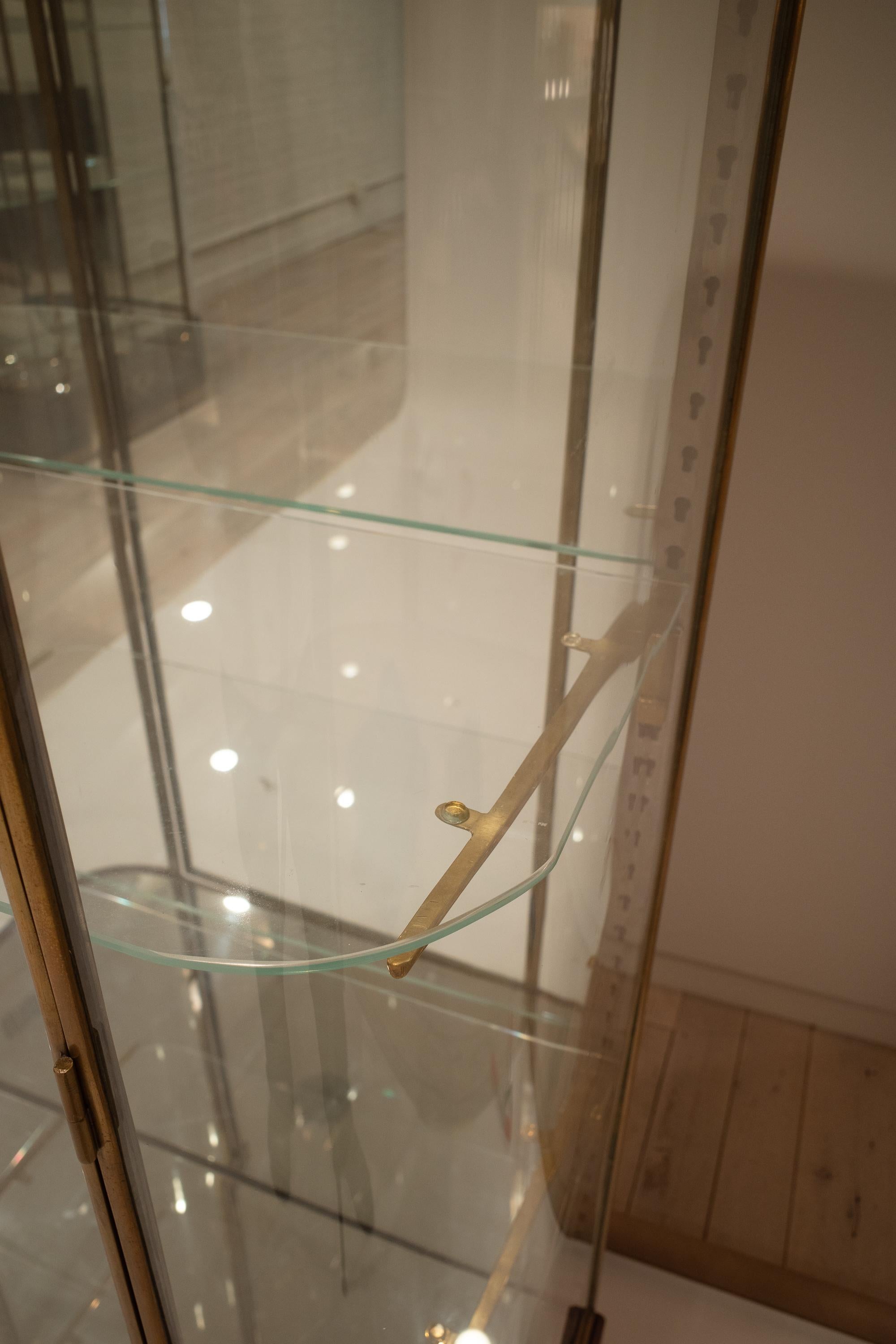 Art Deco Display Case with Curved Glass by Lena (Large) For Sale 7