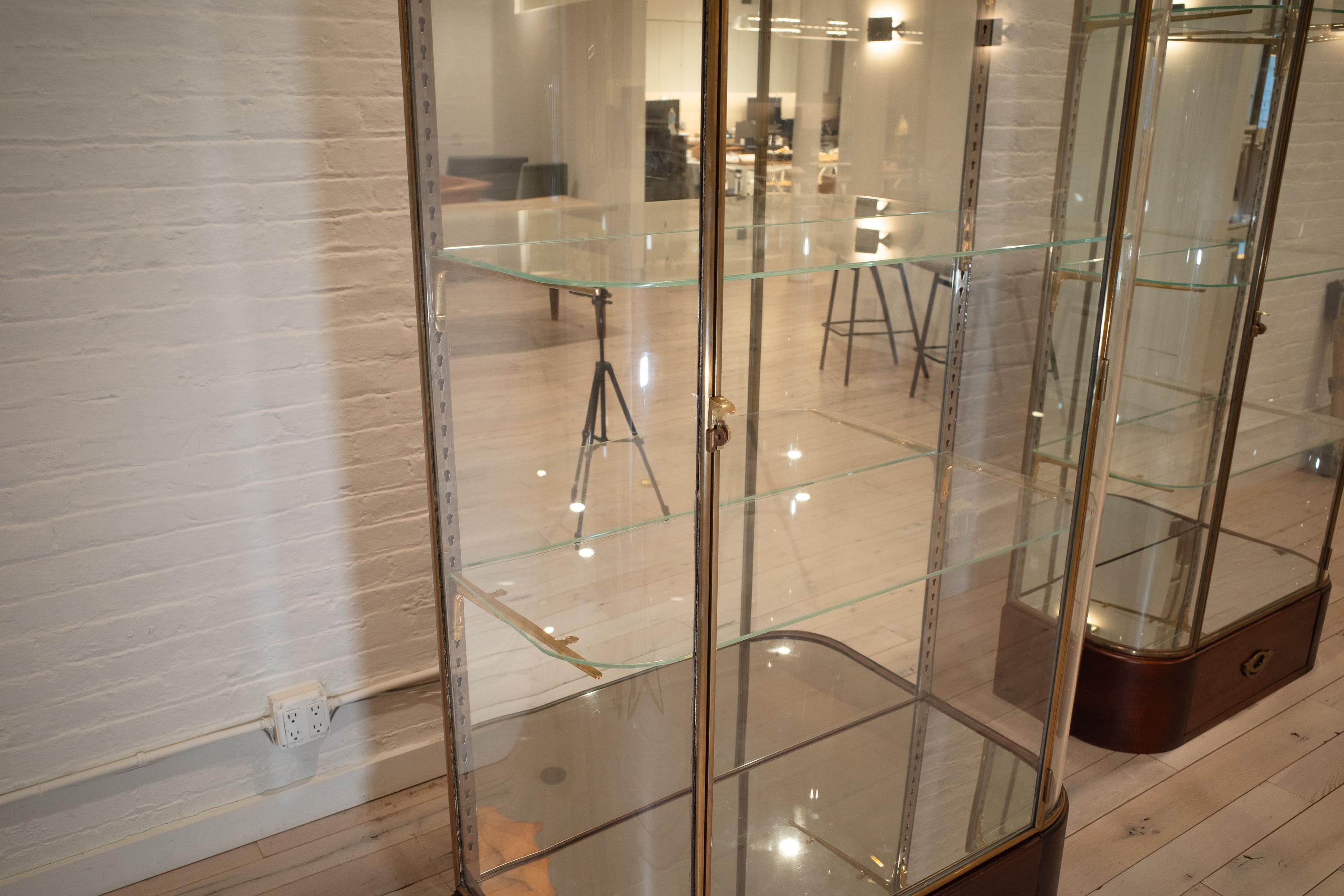 Art Deco Display Case with Curved Glass by Lena (Large) For Sale 2