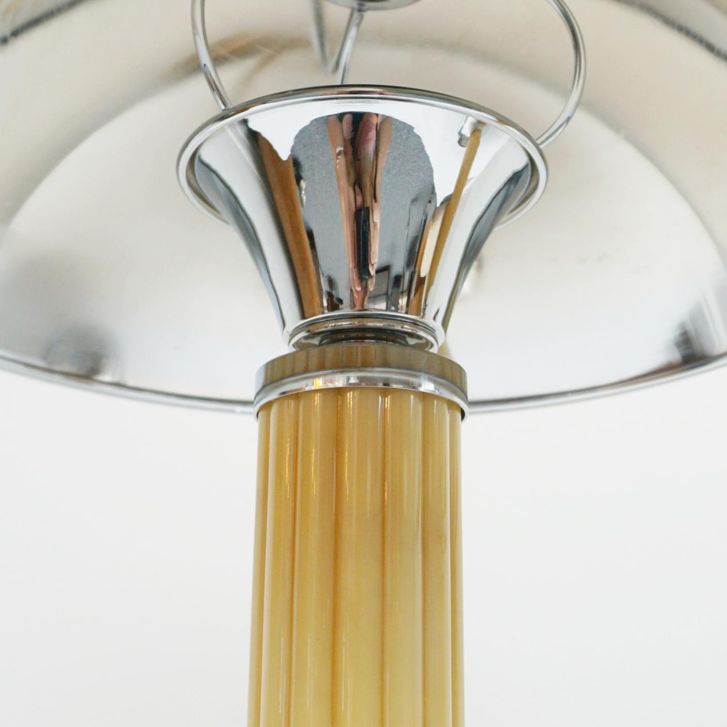 Art Deco Dome Lamps Bakelite and Chromed Metal Vintage Lighting In Excellent Condition For Sale In Forest Row, East Sussex