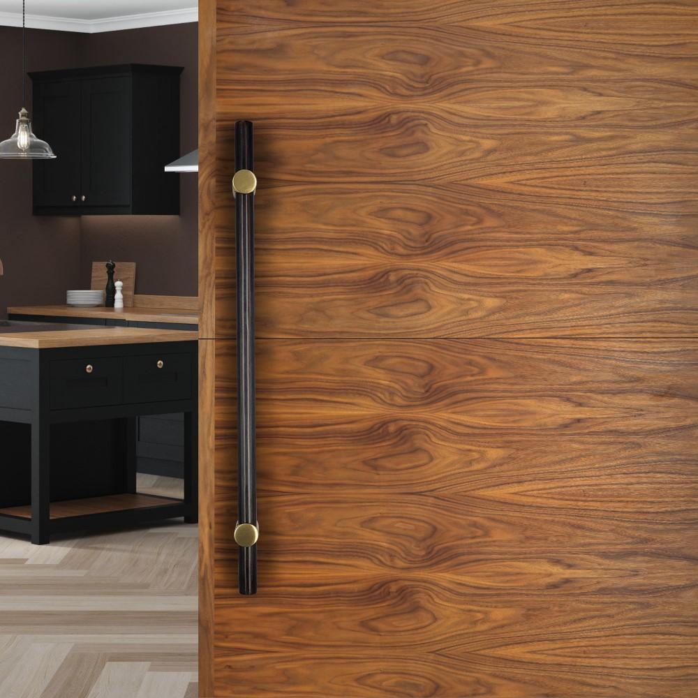 Art Déco PT/AD/02 Maniglia in ottone con patina canna di fucile :Minimalismo e sobrietà  70 cm in vendita