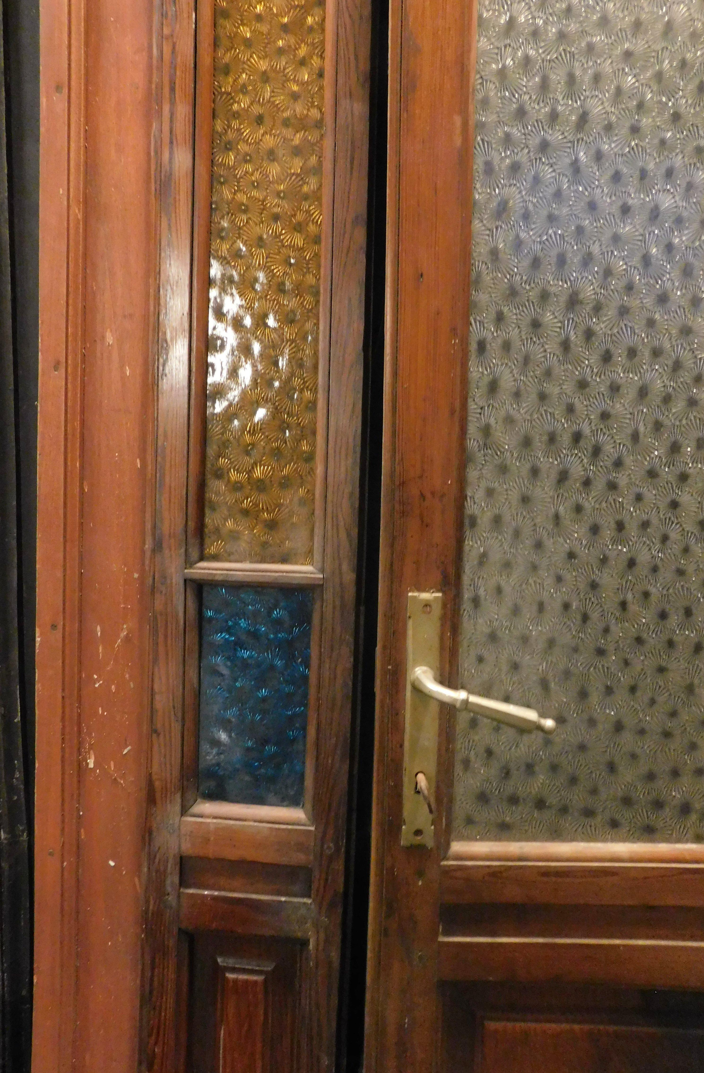 Tür im Art déco-Stil mit farbigem Glas, frühe 1900er Jahre, Italien im Zustand „Gut“ im Angebot in Cuneo, Italy (CN)