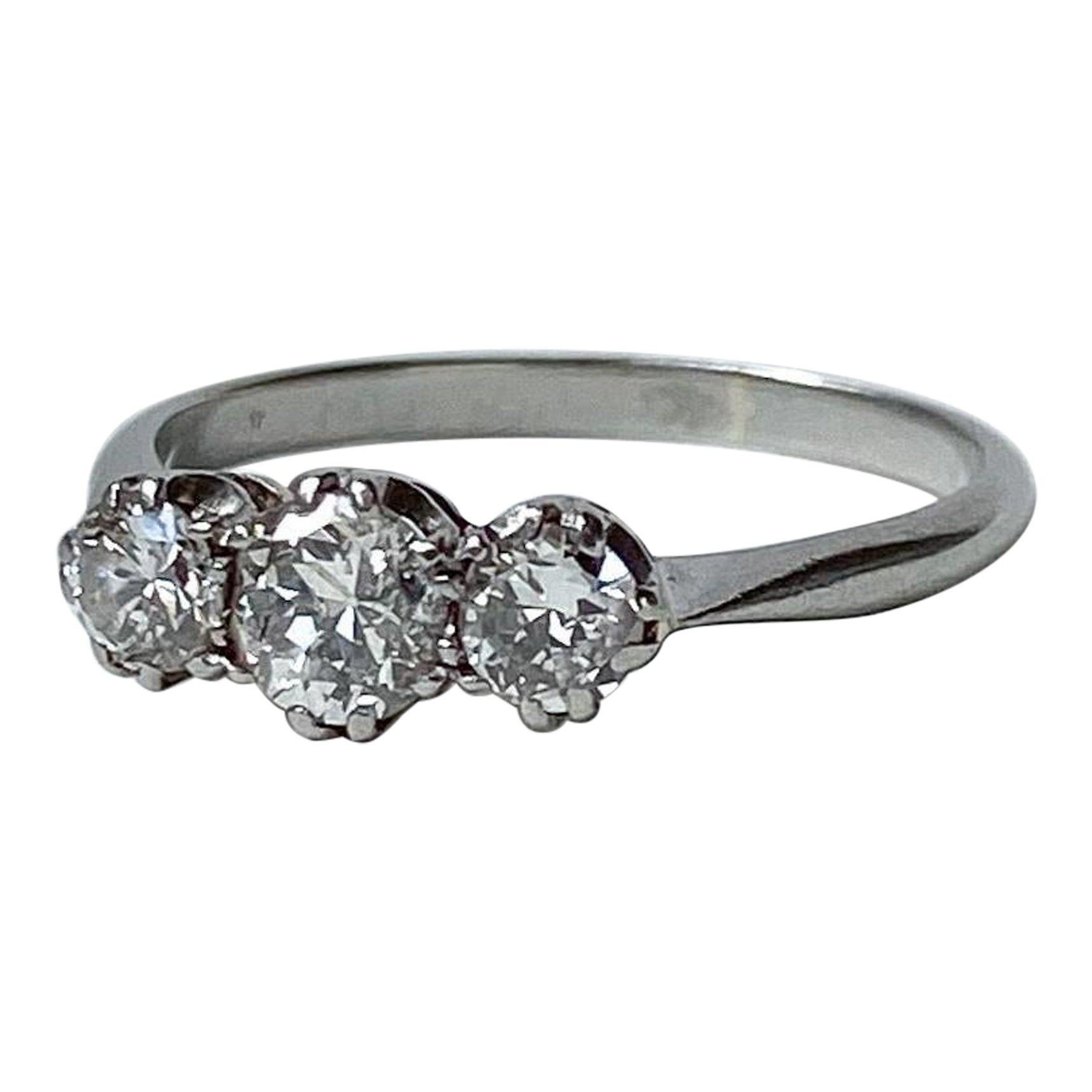Art Deco Double Claw 0,82ct Natural Diamond Trilogy Ring im Angebot