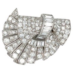 Art Deco Double Clip Diamond 9 carats Brooch Platinum