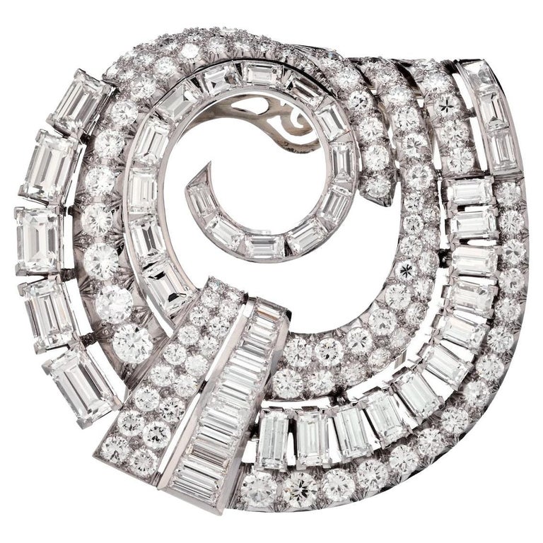 Art Deco Double Clip Diamond Platinum 27.00cttw Brooch For Sale at 1stDibs