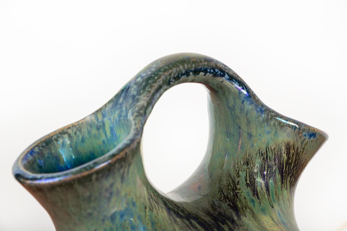 Art Deco double-necked vase, iridescent green flamed stoneware, Alphonse Cytère. In Excellent Condition For Sale In JOINVILLE-LE-PONT, FR
