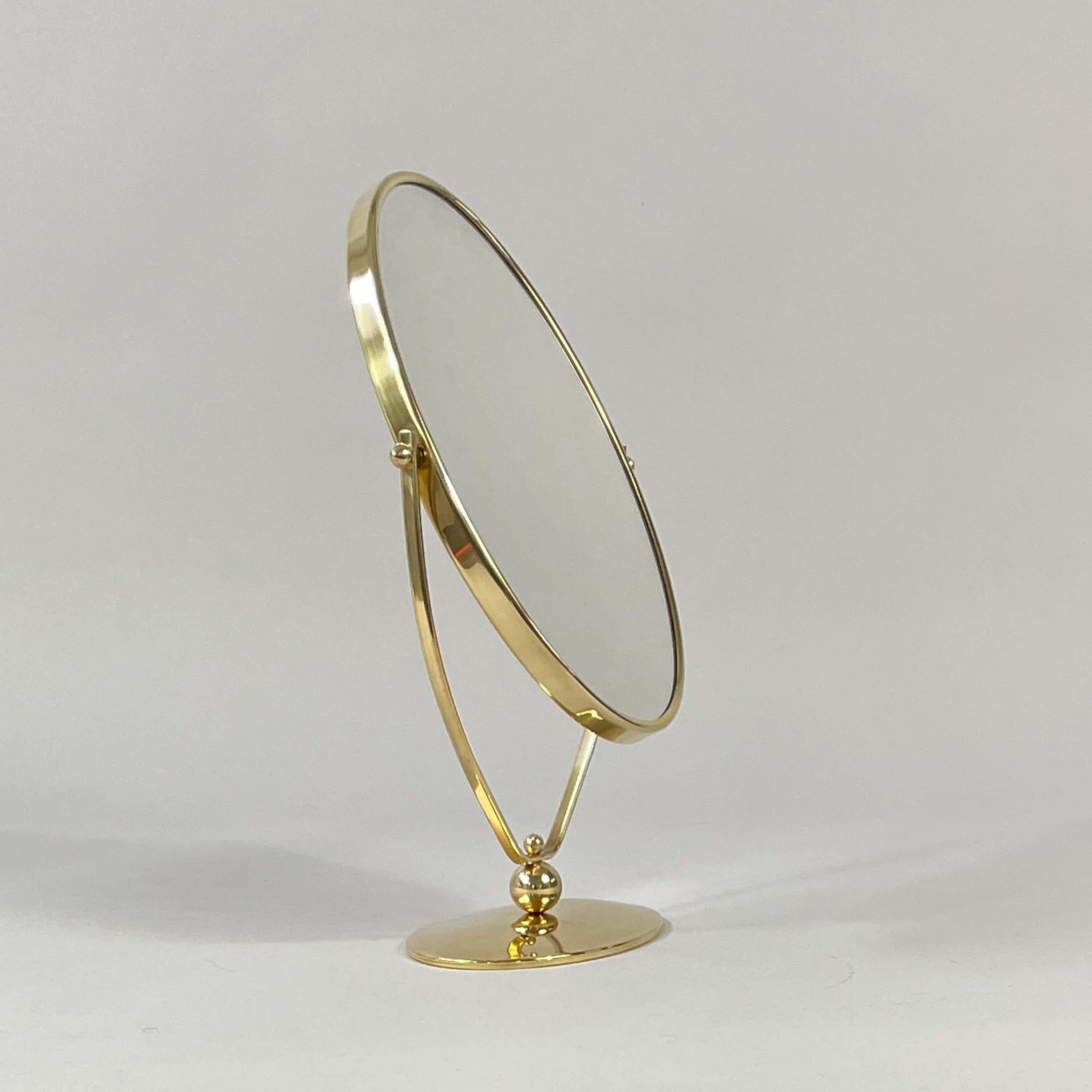 Art Deco Double-Sided Brass Table Mirror, Suecia Años 40 Sueco en venta
