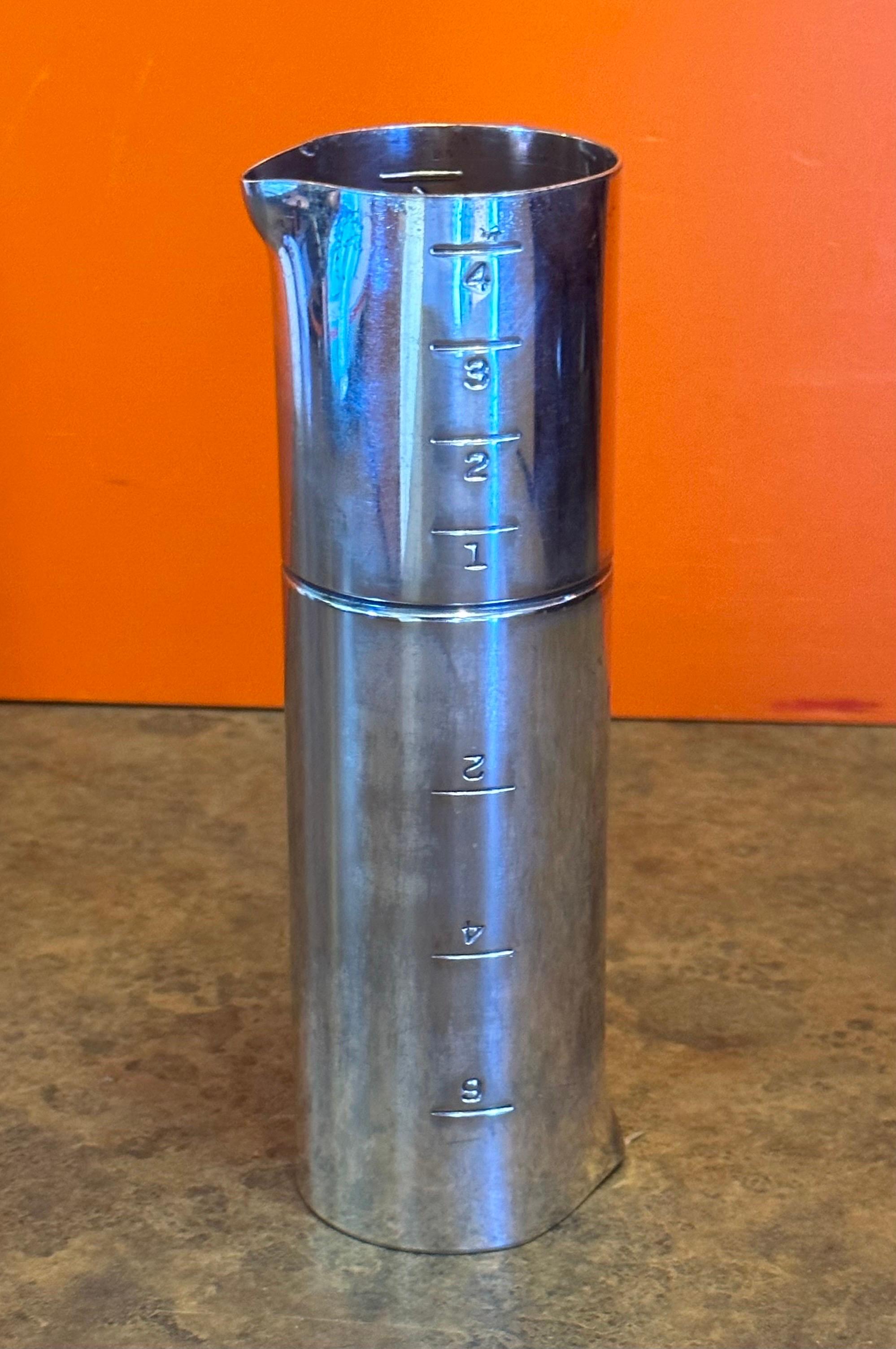 Art Deco Double Sided Silver Plate Jigger by Napier In Good Condition For Sale In San Diego, CA