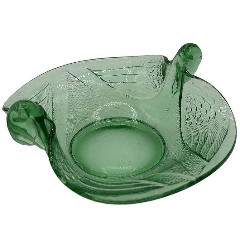 Art Deco Double Swan Uranium Glass Ring Tray Bowl by Fenton Art Glass Co In Excellent Condition In Van Nuys, CA