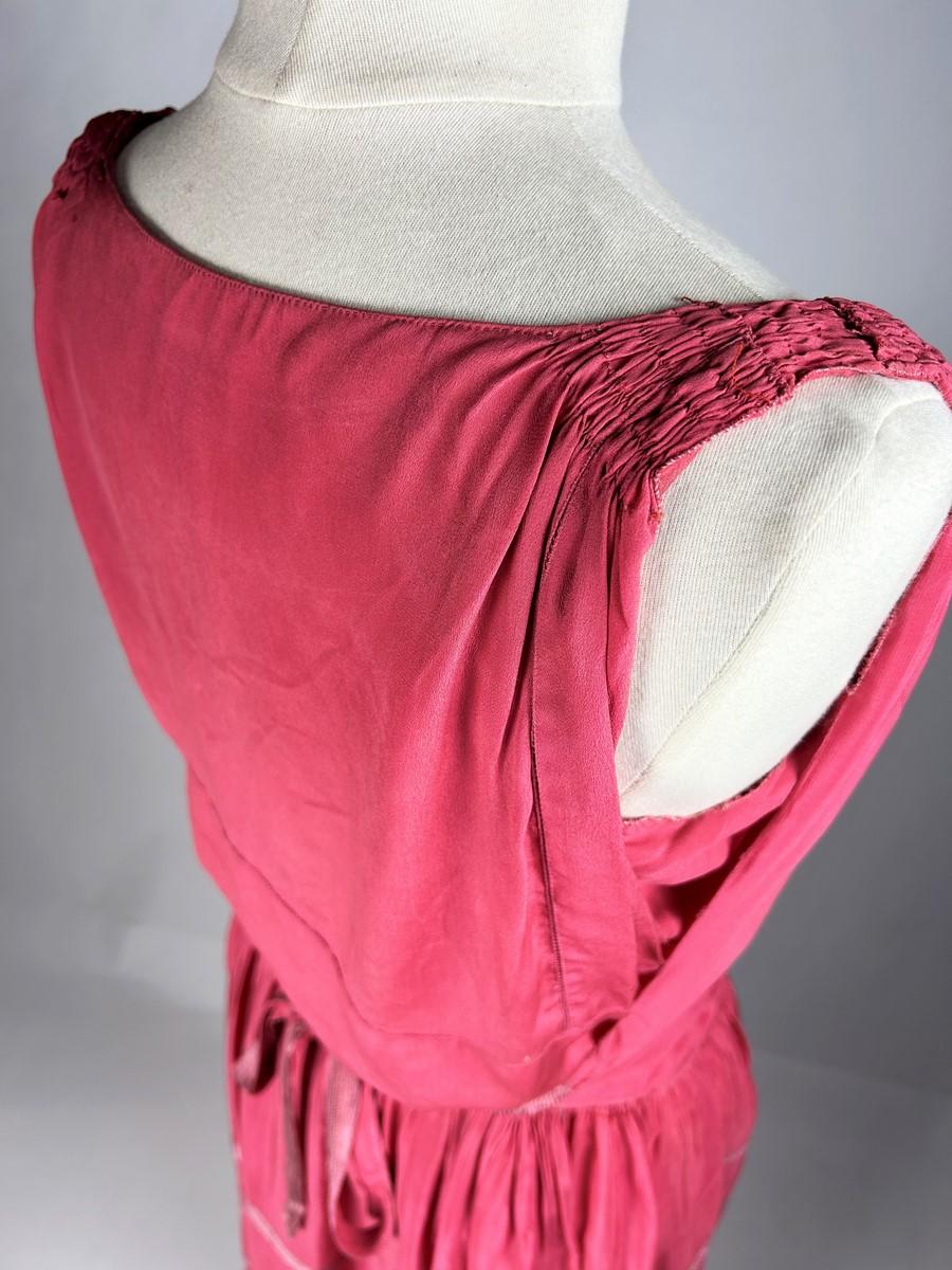 Art Deco dress in coral pink silk crepe and tulle - France Circa 1920-1925 For Sale 6