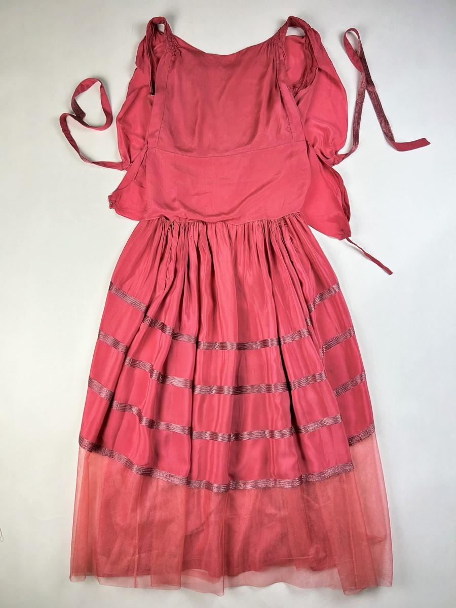 Art Deco dress in coral pink silk crepe and tulle - France Circa 1920-1925 For Sale 9