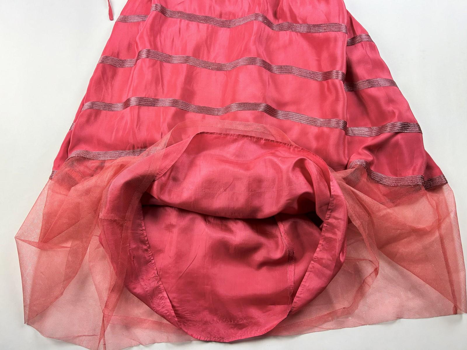 Art Deco dress in coral pink silk crepe and tulle - France Circa 1920-1925 For Sale 11