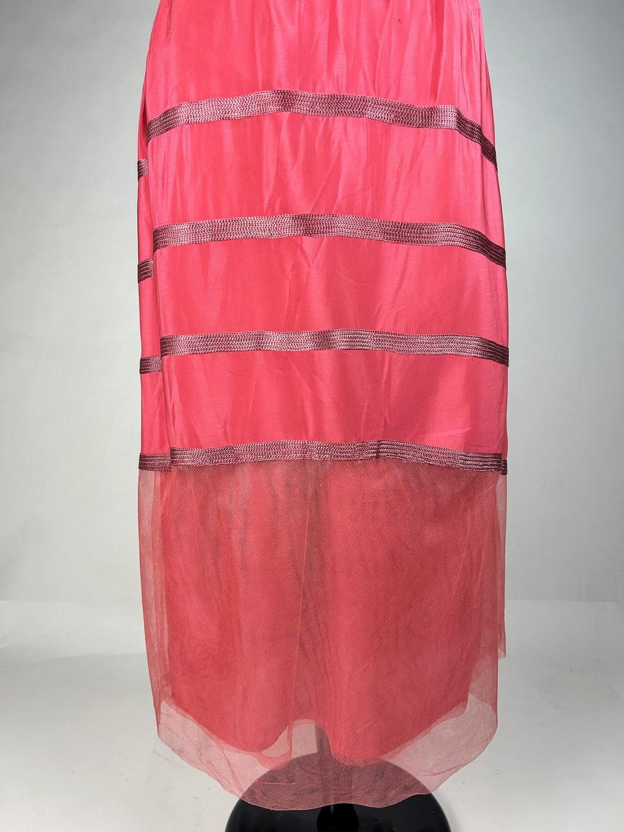 Art Deco dress in coral pink silk crepe and tulle - France Circa 1920-1925 In Good Condition For Sale In Toulon, FR