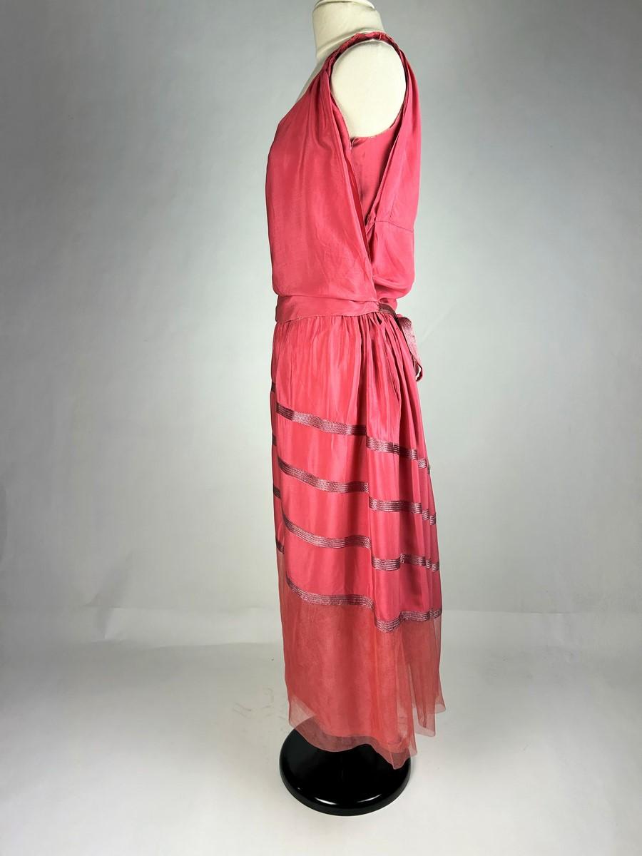 Art Deco dress in coral pink silk crepe and tulle - France Circa 1920-1925 For Sale 4