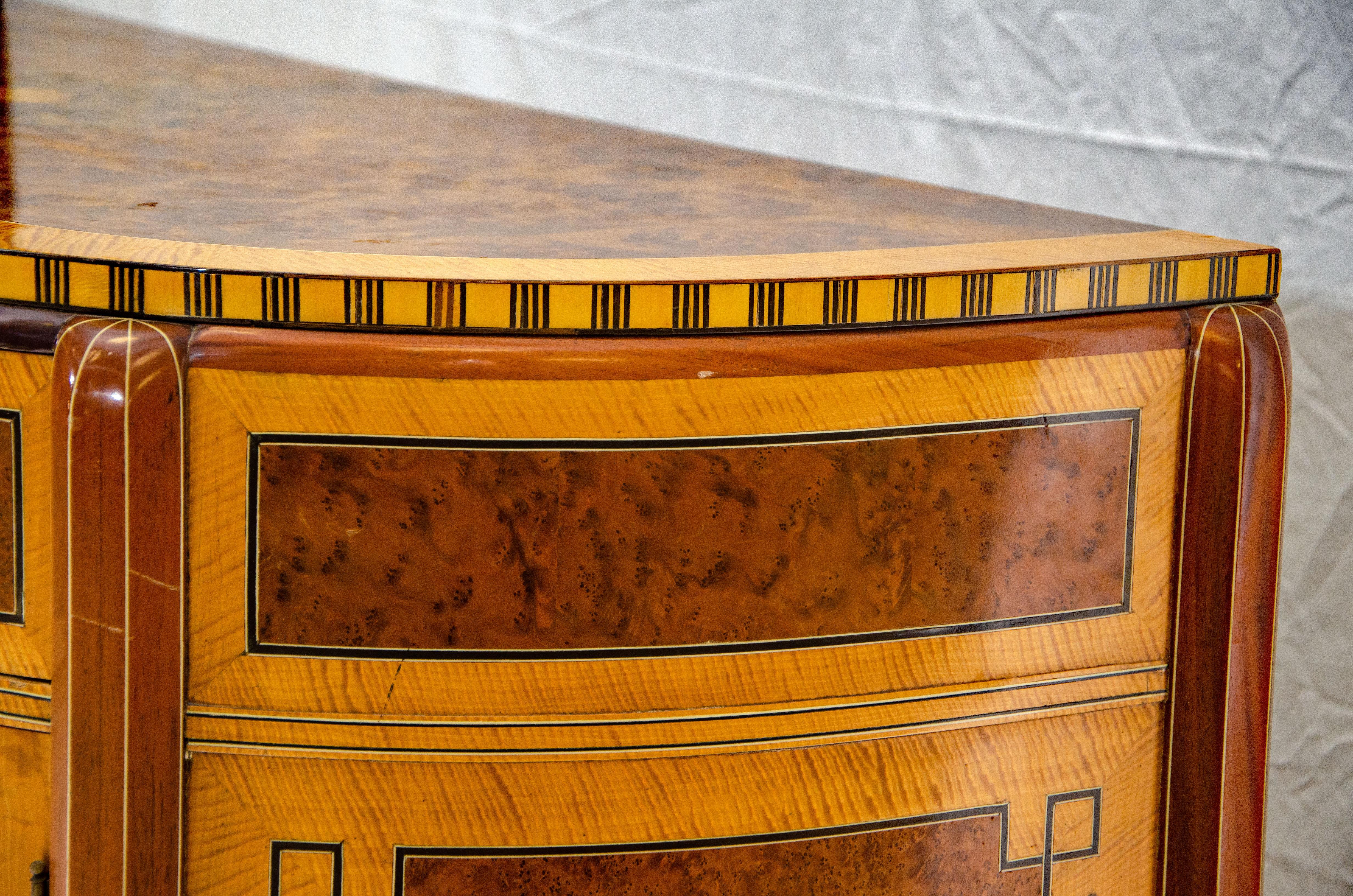 Art-Déco-Kommode / Buffet von Robert W. Irwin, Royal Furniture im Angebot 4