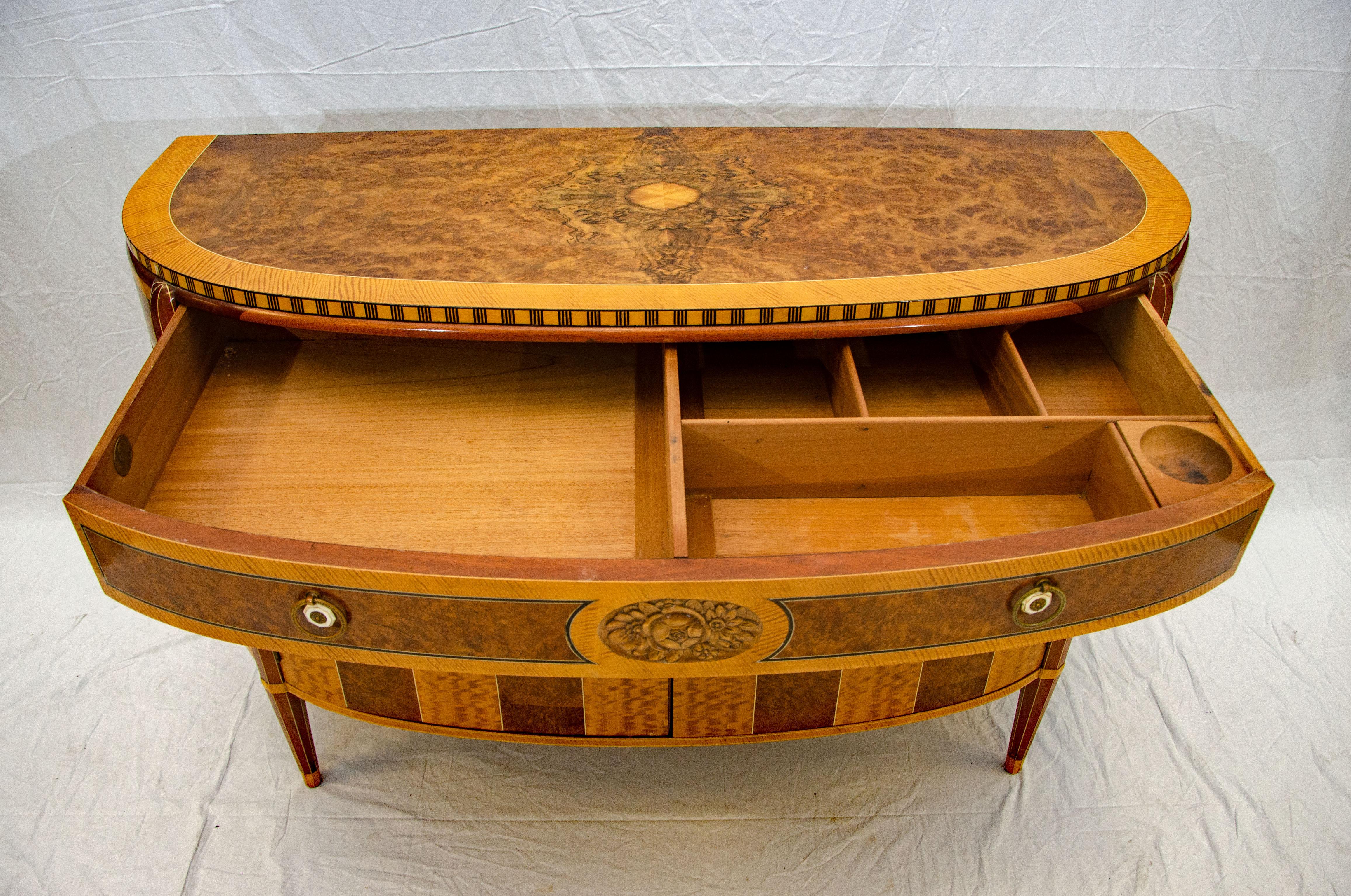 Art-Déco-Kommode / Buffet von Robert W. Irwin, Royal Furniture im Angebot 7