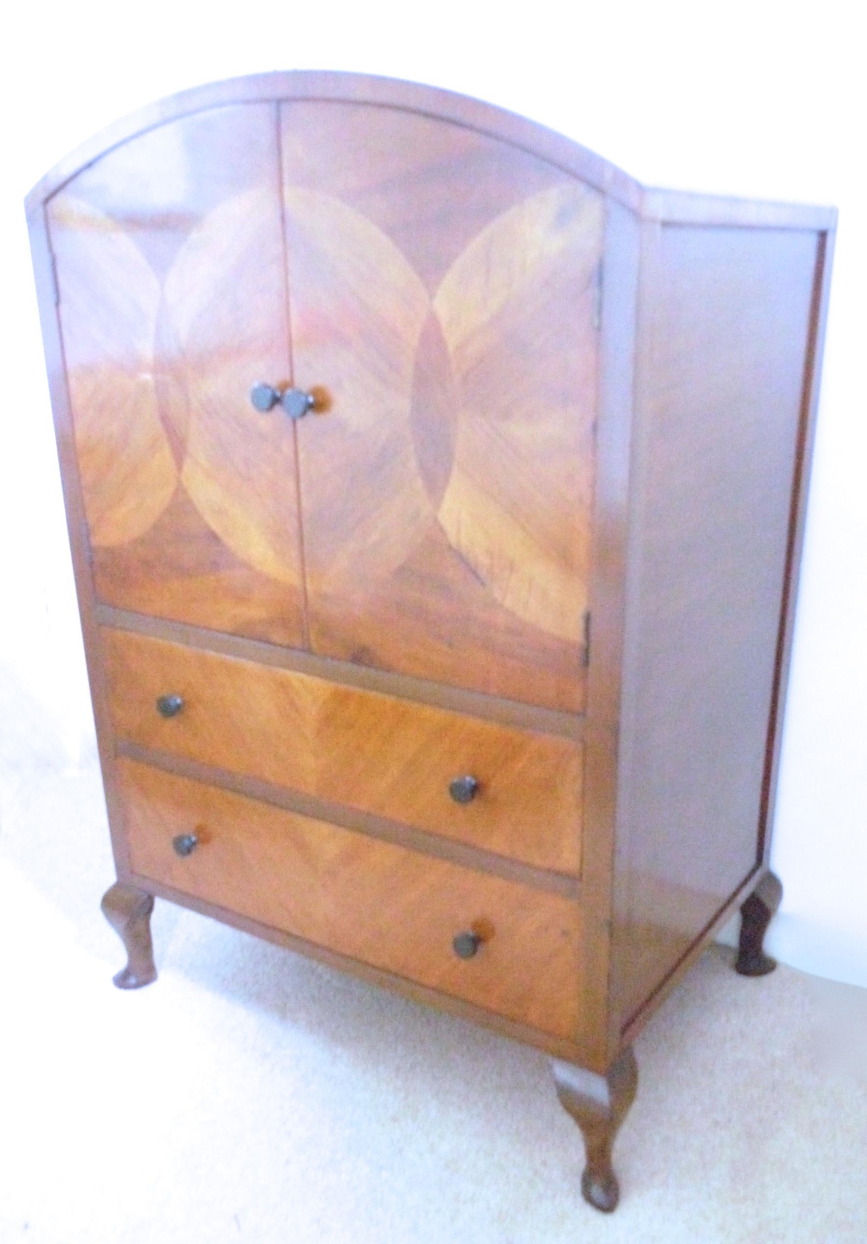 Art Deco Dresser/Linen Cupboard with Marquetry Doors and Two Drawers, 1930 In Good Condition For Sale In Halstead, GB