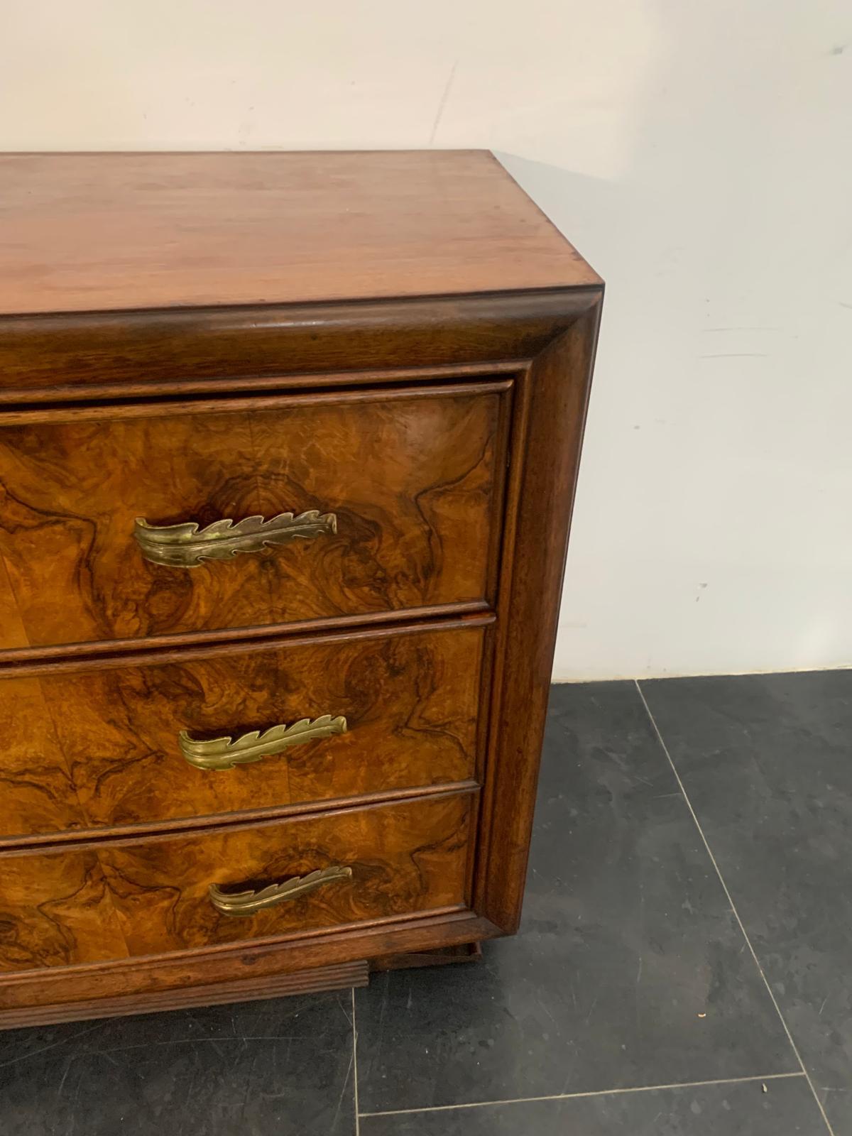 Comò Art Deco con maniglie in bronzo in radica di noce di Premuda, anni '30 In condizioni buone in vendita a Montelabbate, PU