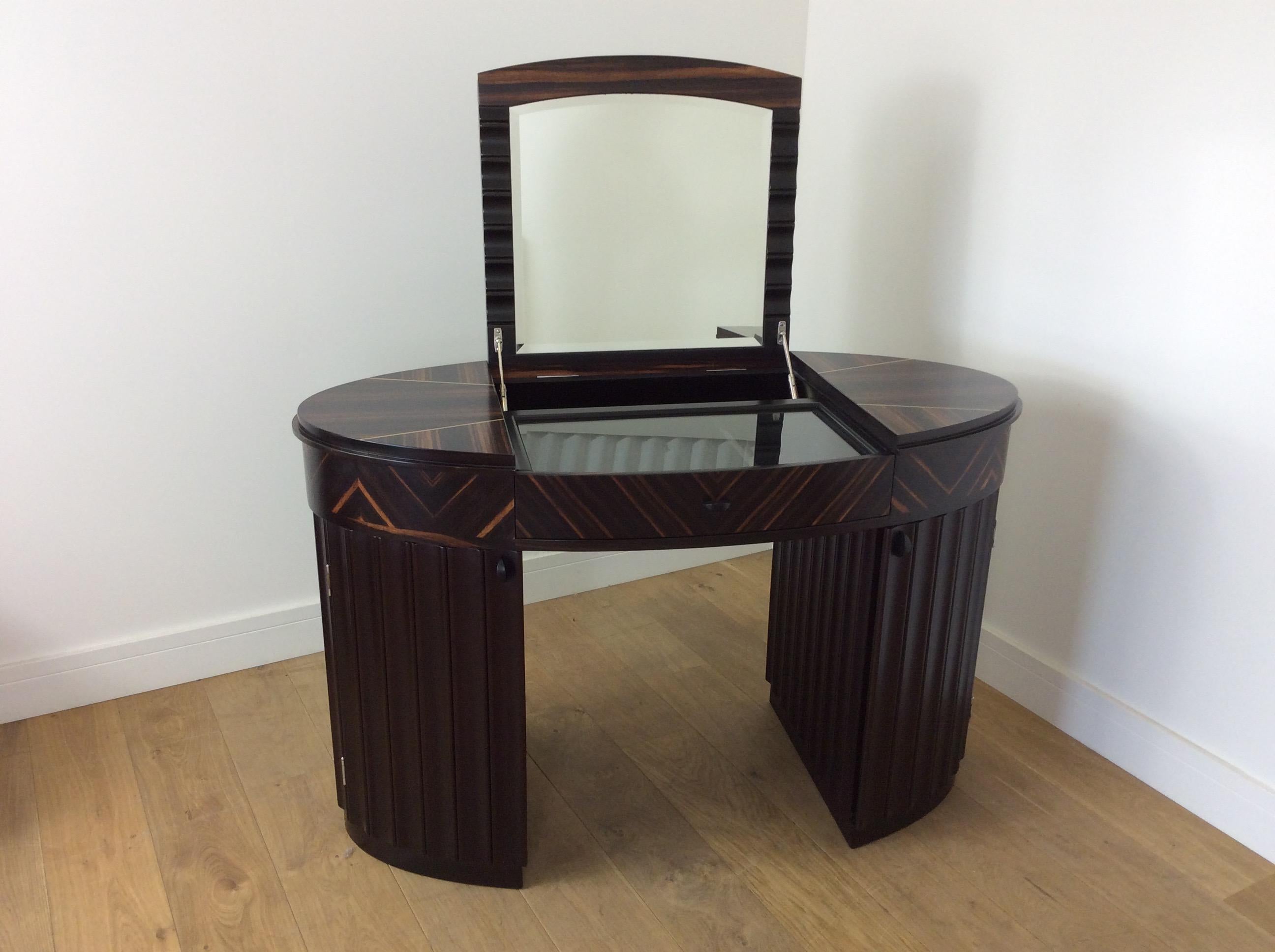 Art Deco Dressing Table and Chair 4