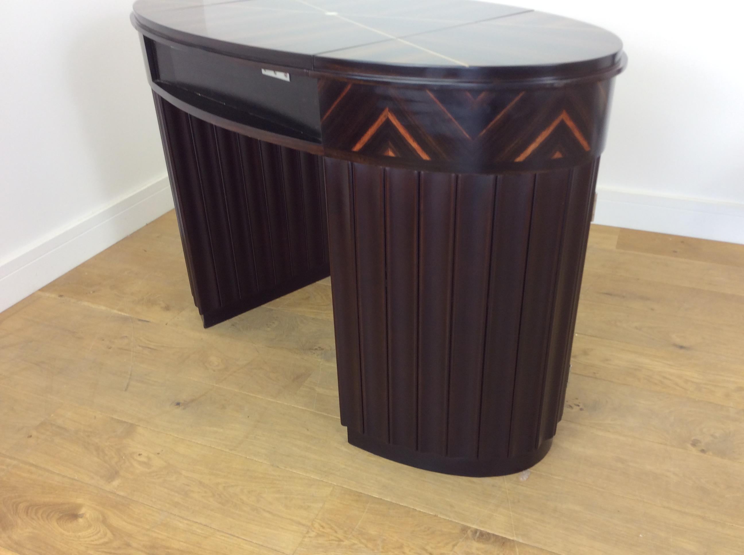 20th Century Art Deco Dressing Table and Chair