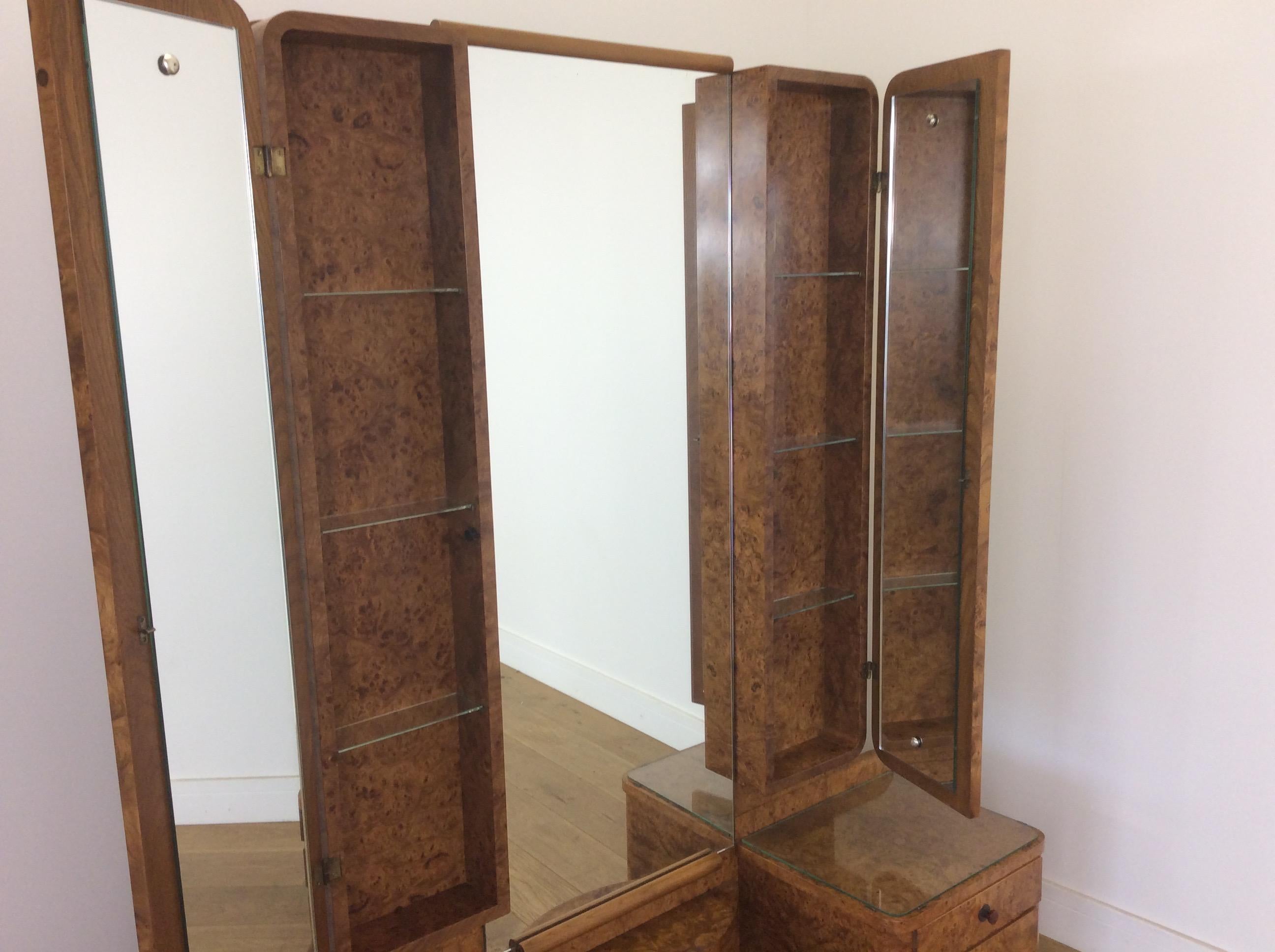 Art Deco Dressing Table in a Beautiful Bird's-Eye Maple For Sale 3