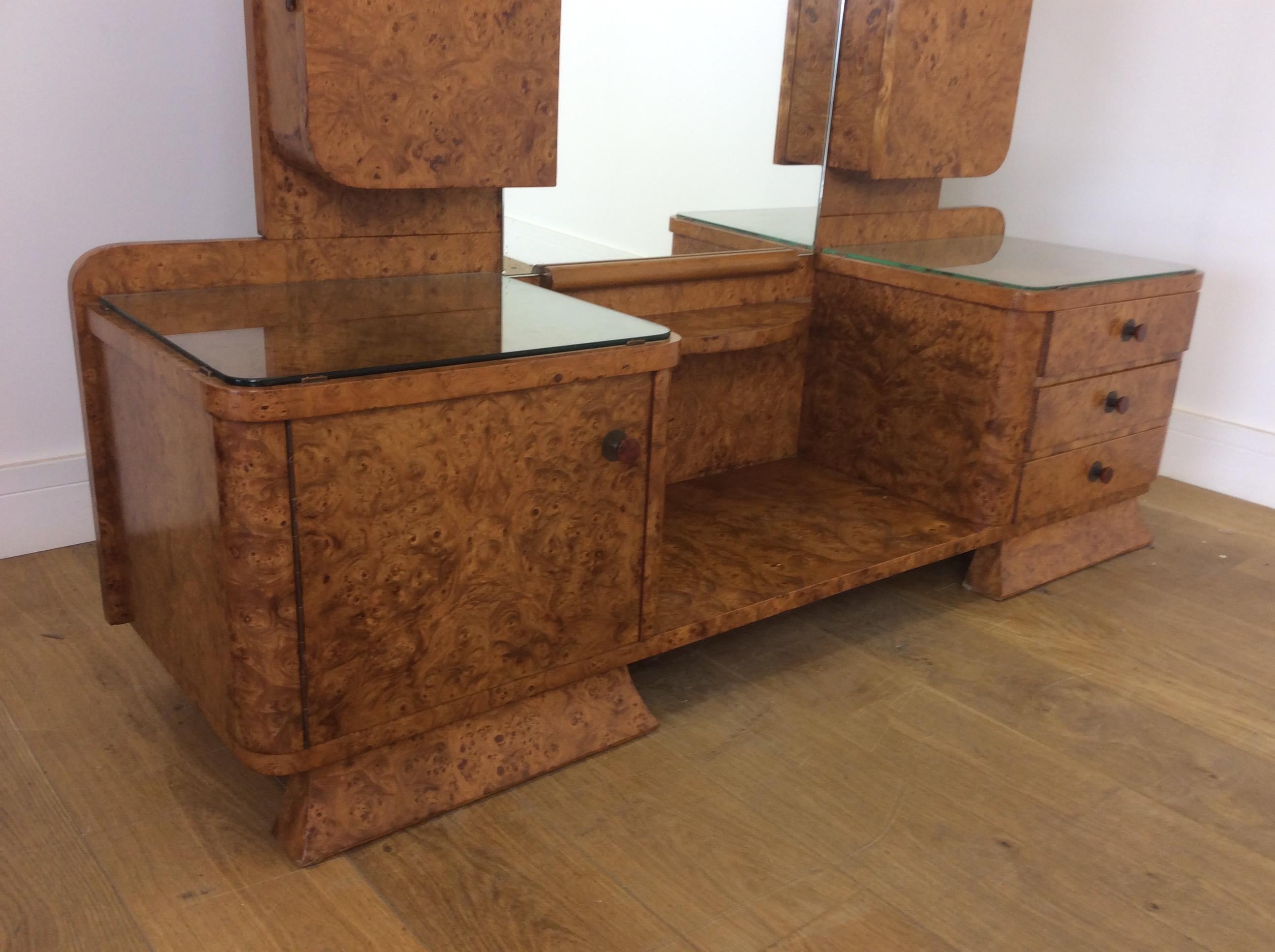 Art Deco Dressing Table in a Beautiful Bird's-Eye Maple For Sale 9