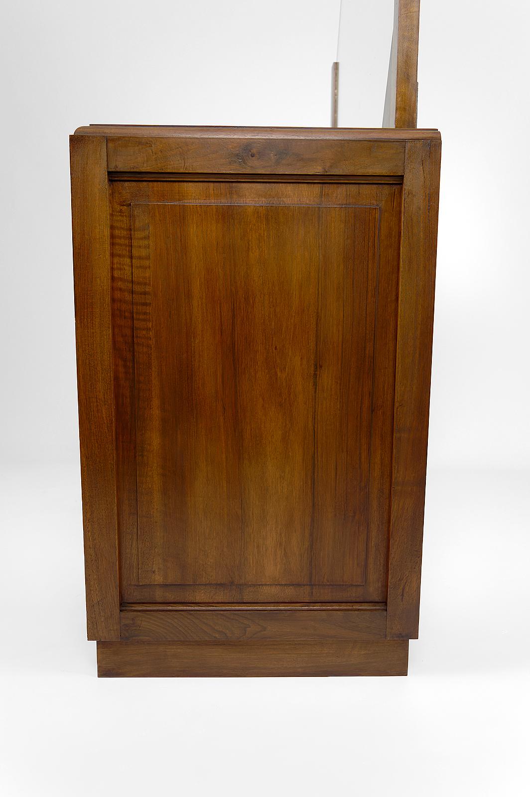 Art Deco Dressing Table in Carved Walnut, France, circa 1930 For Sale 1