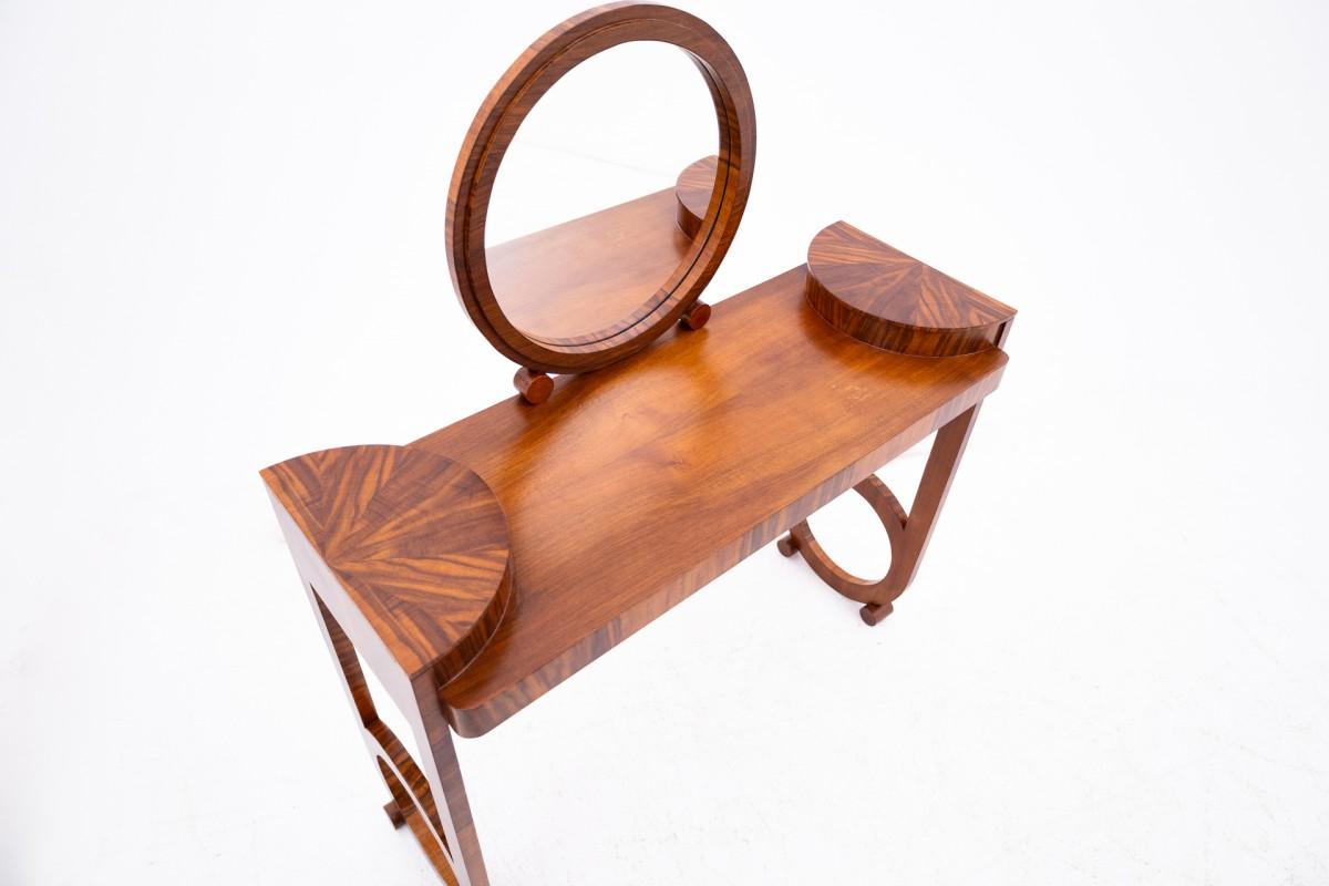 Art Deco dressing table with chair, Poland, ca. 1940. For Sale 3