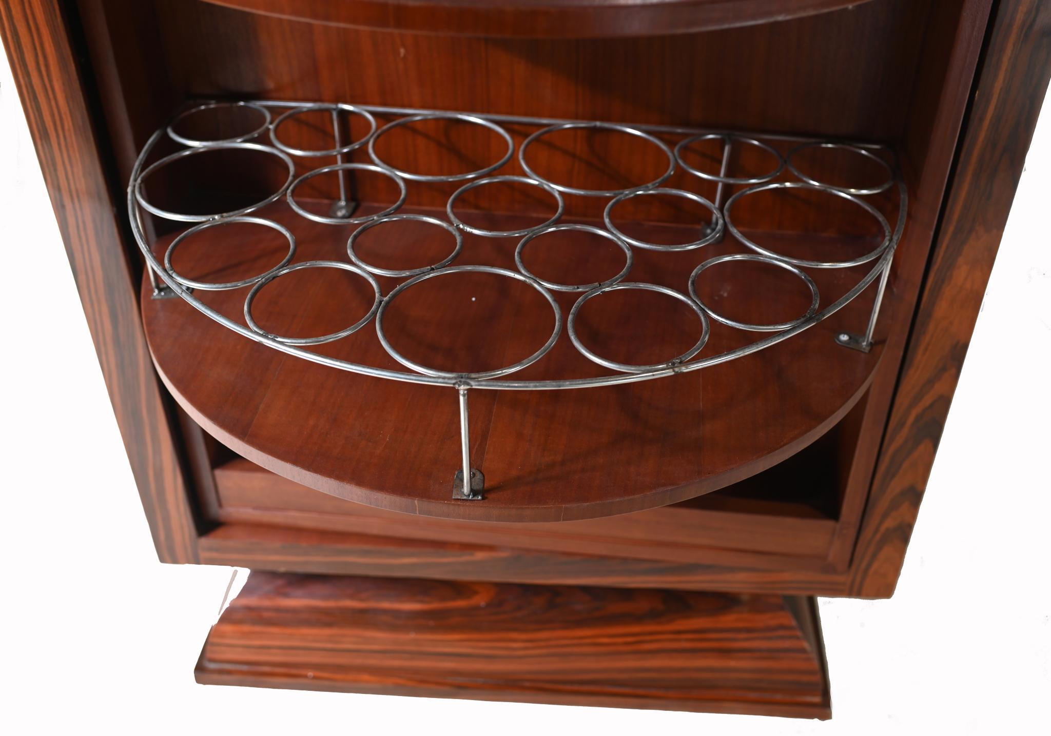 Art Deco Drinks Cabinet 1920s Cocktail Cabinets Furniture In Good Condition For Sale In Potters Bar, GB