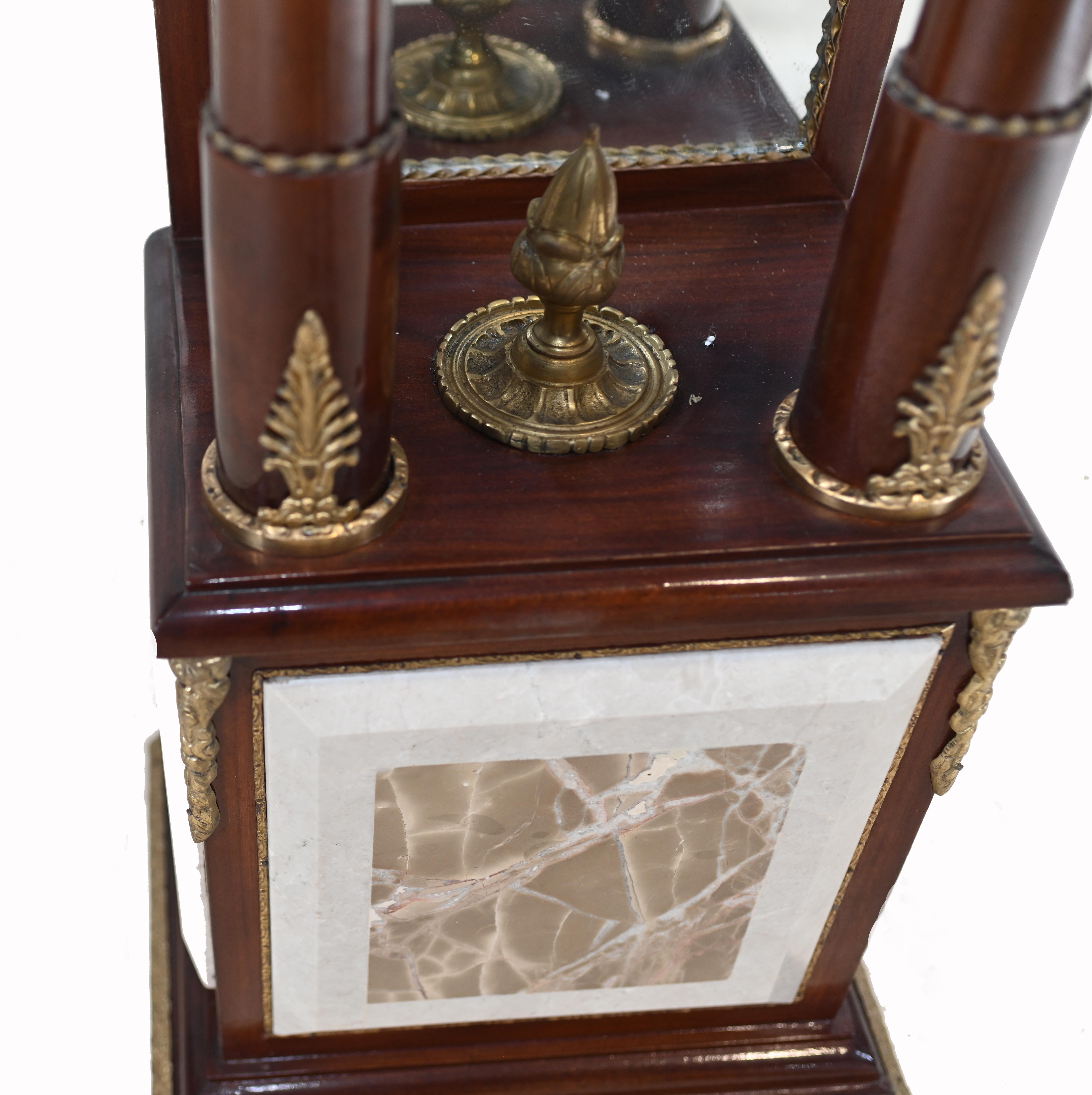 Bois Armoire à boissons Art Déco 1920s Armoires à cocktails Meubles en vente