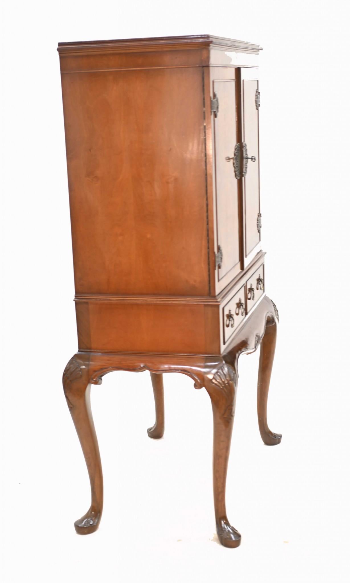 Art Deco Drinks Cabinet 1930 Epstein and Co Furniture For Sale 7