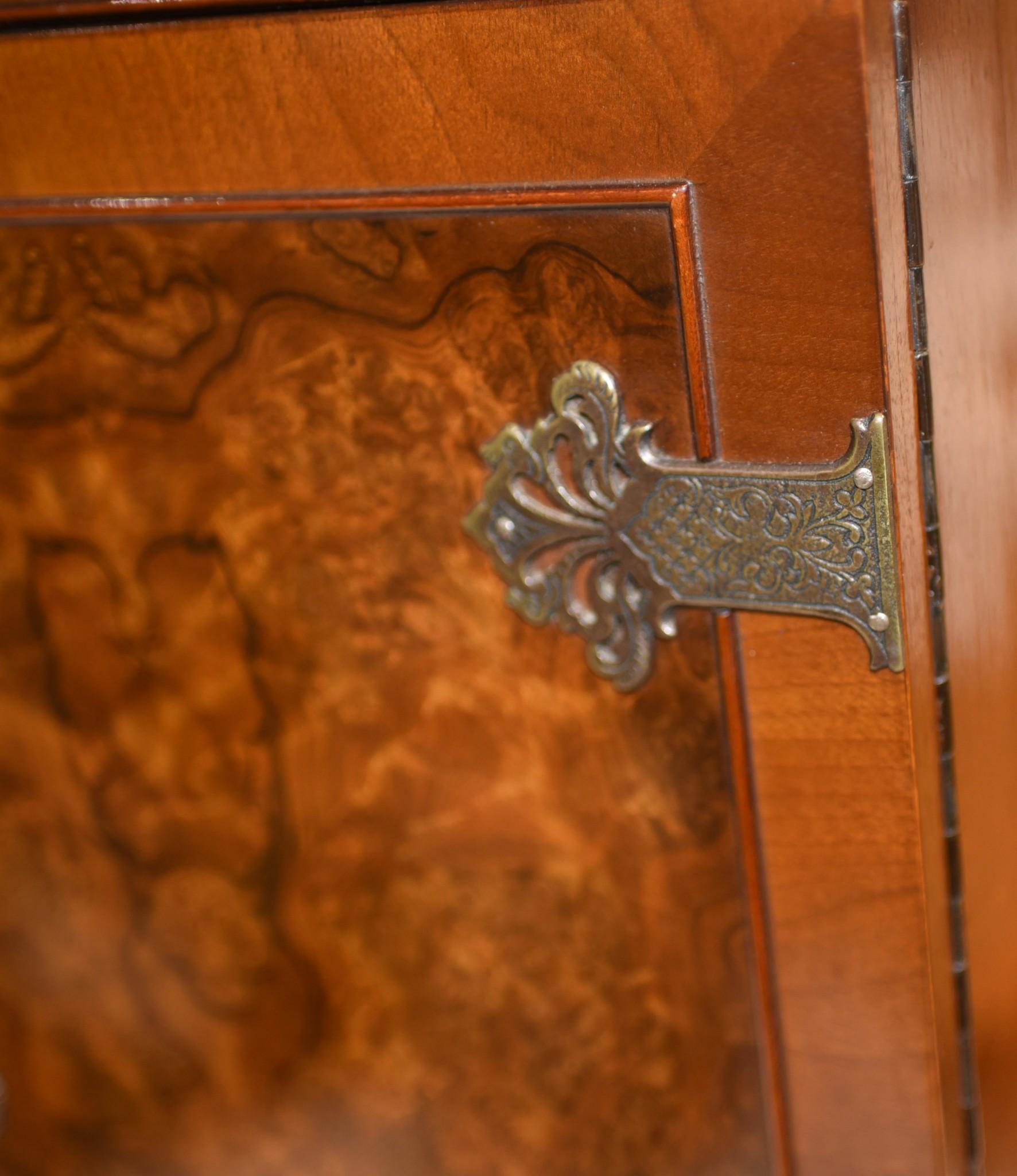 Armadietto per bevande Art Deco Epstein Cocktail Chest Burr Walnut 1930 in vendita 6