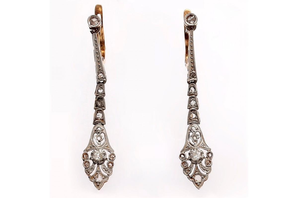 Art Deco drop earrings, Western Europe, circa 1925. For Sale 3