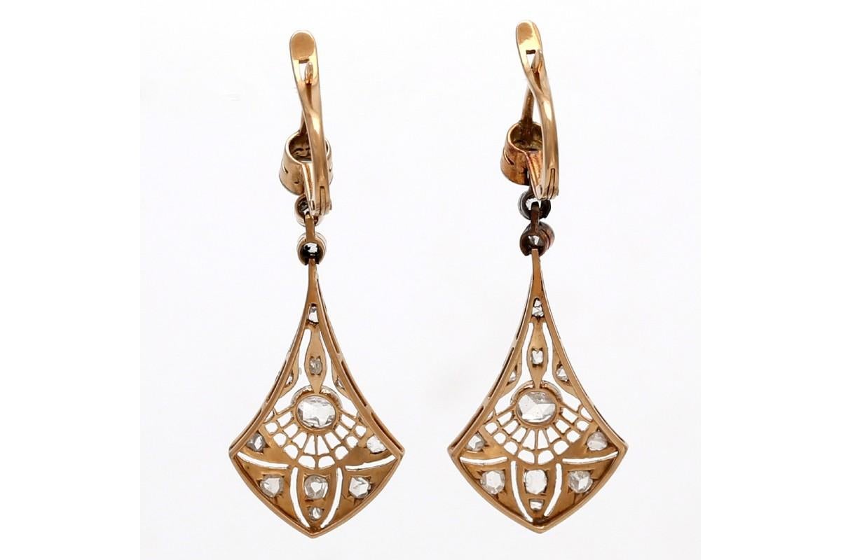 Art Deco drop gold earrings with diamonds, circa 1925. In Good Condition In Chorzów, PL