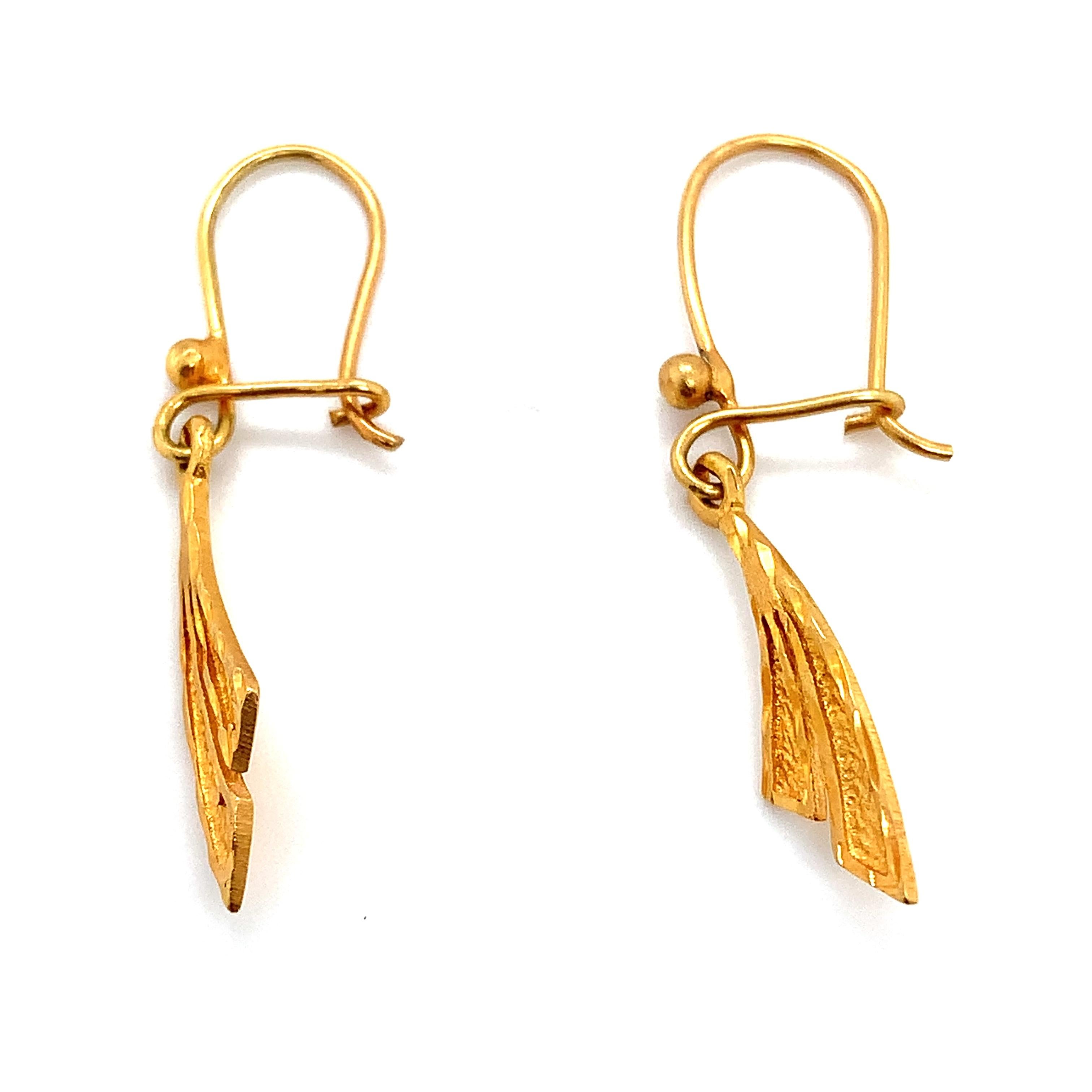 Orecchini a goccia Art déco con chiusura a leva in oro giallo 18 carati In condizioni Nuovo in vendita a London, GB