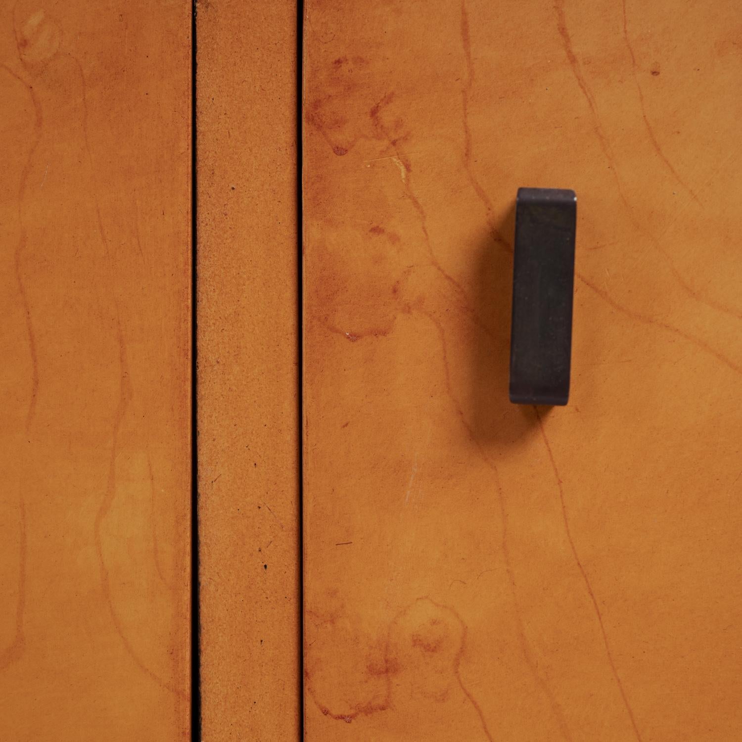 Noyer Meuble de bar Art Déco en bois de ronce peint d'imitation, Italie 1961 en vente