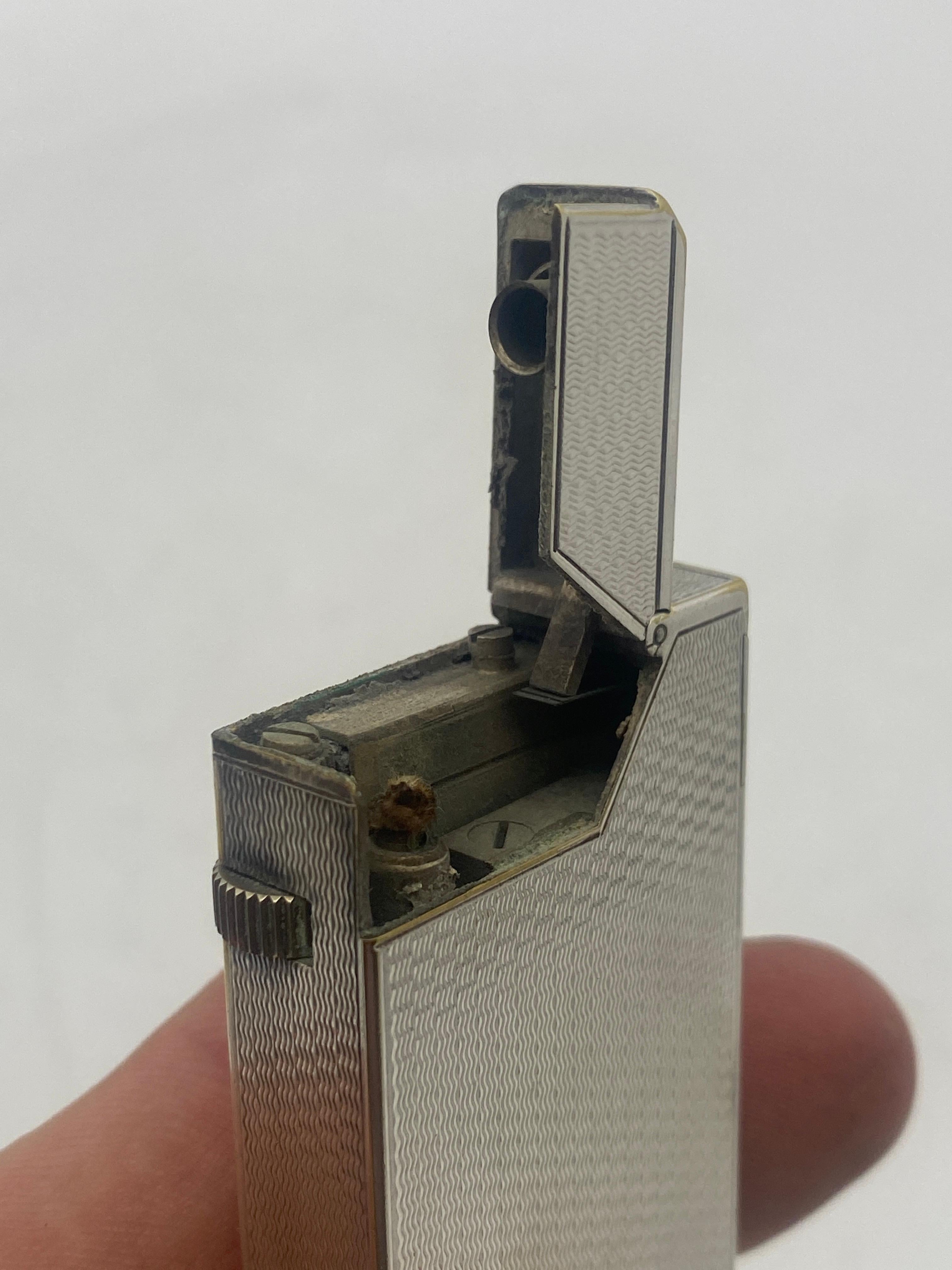 Mid-20th Century Art Deco Dunhill Sterling Silver Broadboy Lighter in Original Box