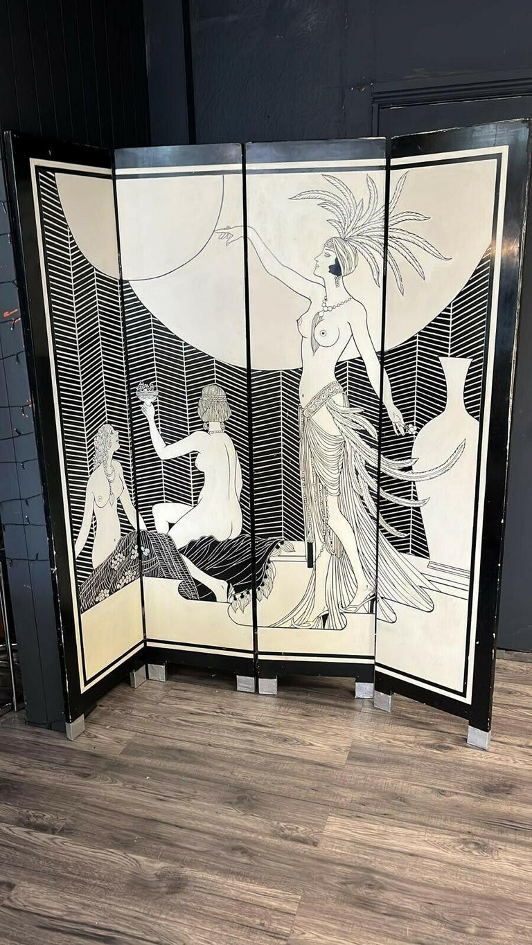 This Absolutely Fabulous Art Deco Room screen, offers the WOW factor.
Crafted in the Mid Century (1930-50), in the Art Deco Period, this Room Screen is very on Trend right now.
Art Deco Furniture & Decorative Items are very popular and to find