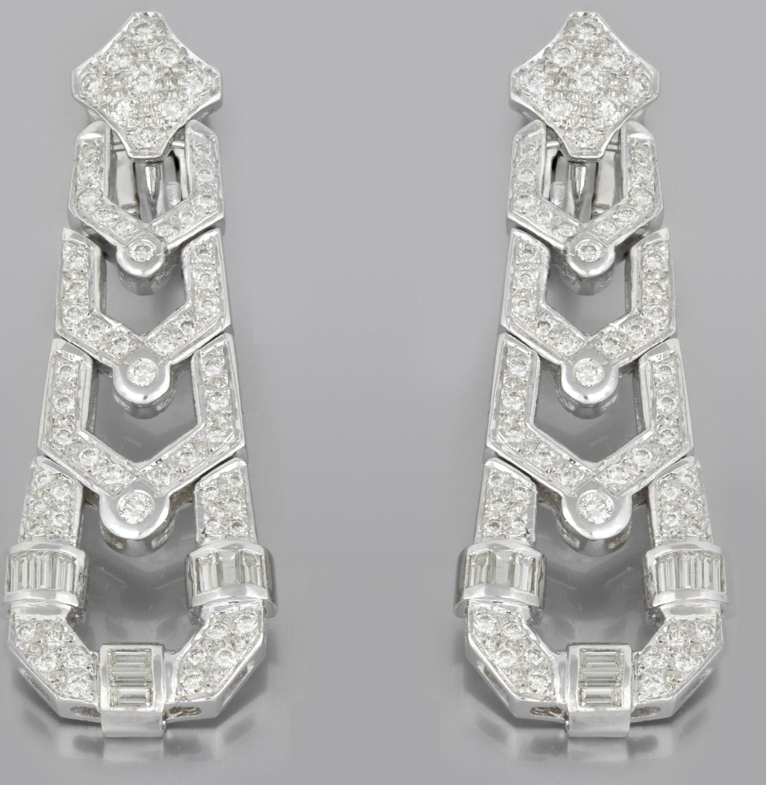 Women's or Men's Art Deco Earrings For Sale