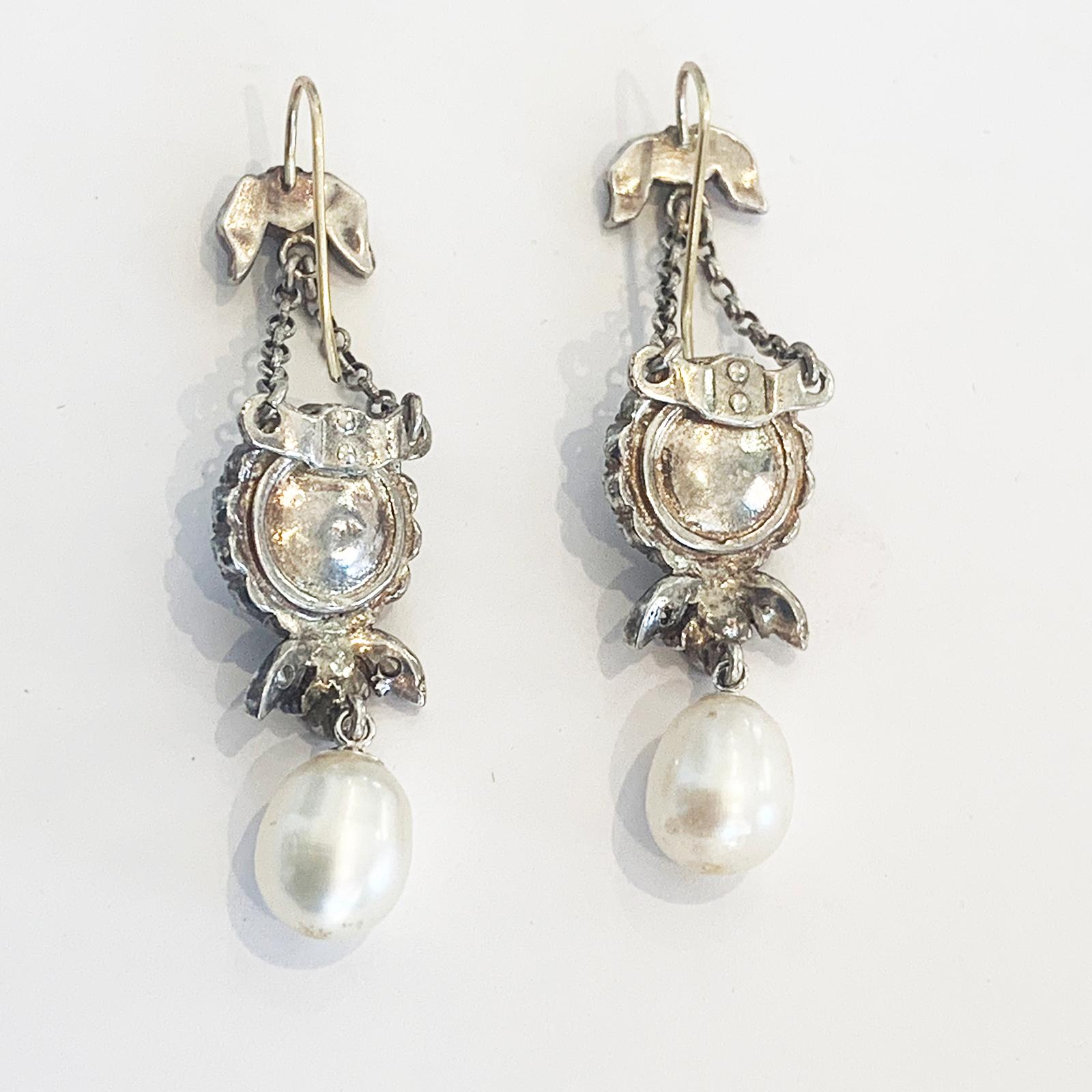 Art Deco Earrings in 9ct gold, silver and Cultured pearls In Good Condition For Sale In Daylesford, Victoria