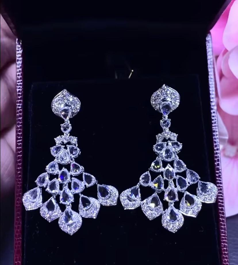 Women's Certified 6.90 Carats Natural Diamonds 18K Gold Earrings  For Sale
